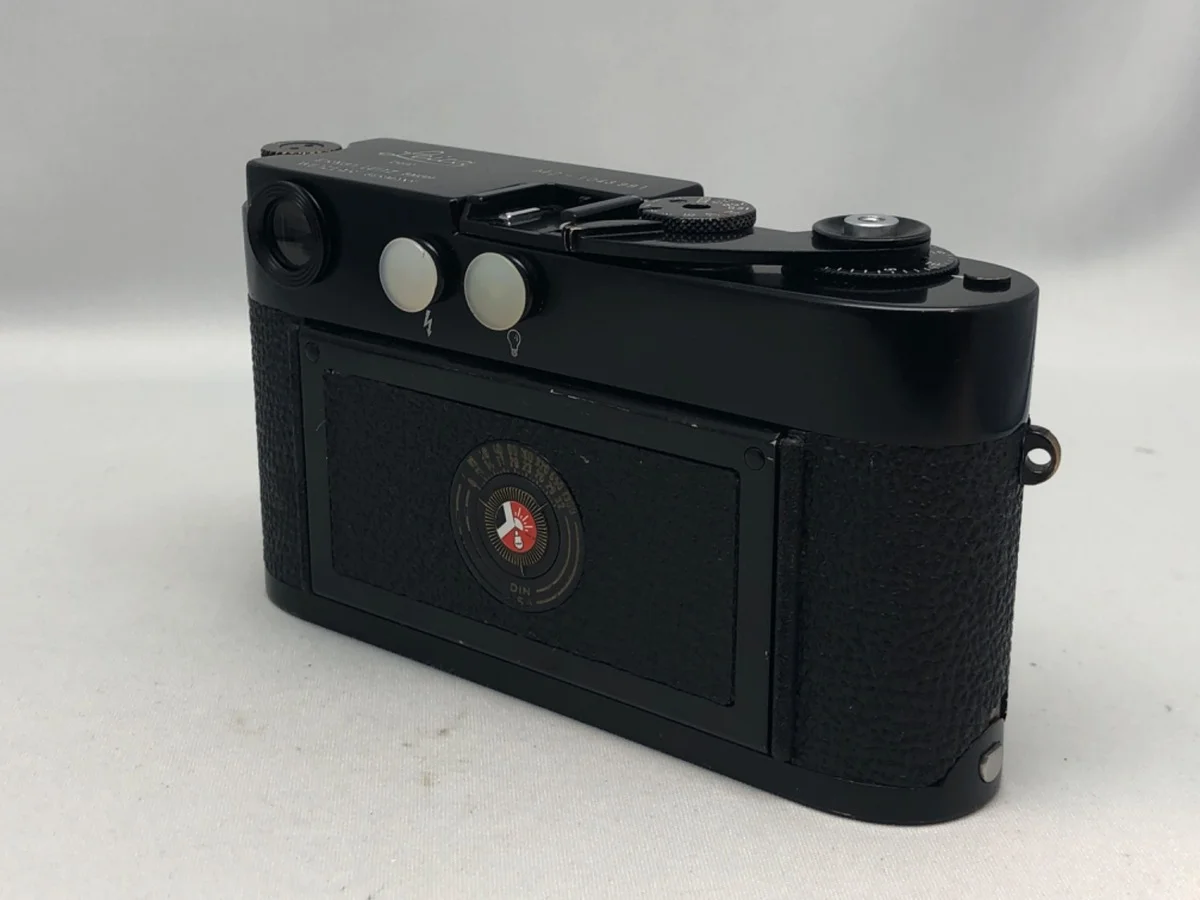 Leica M2