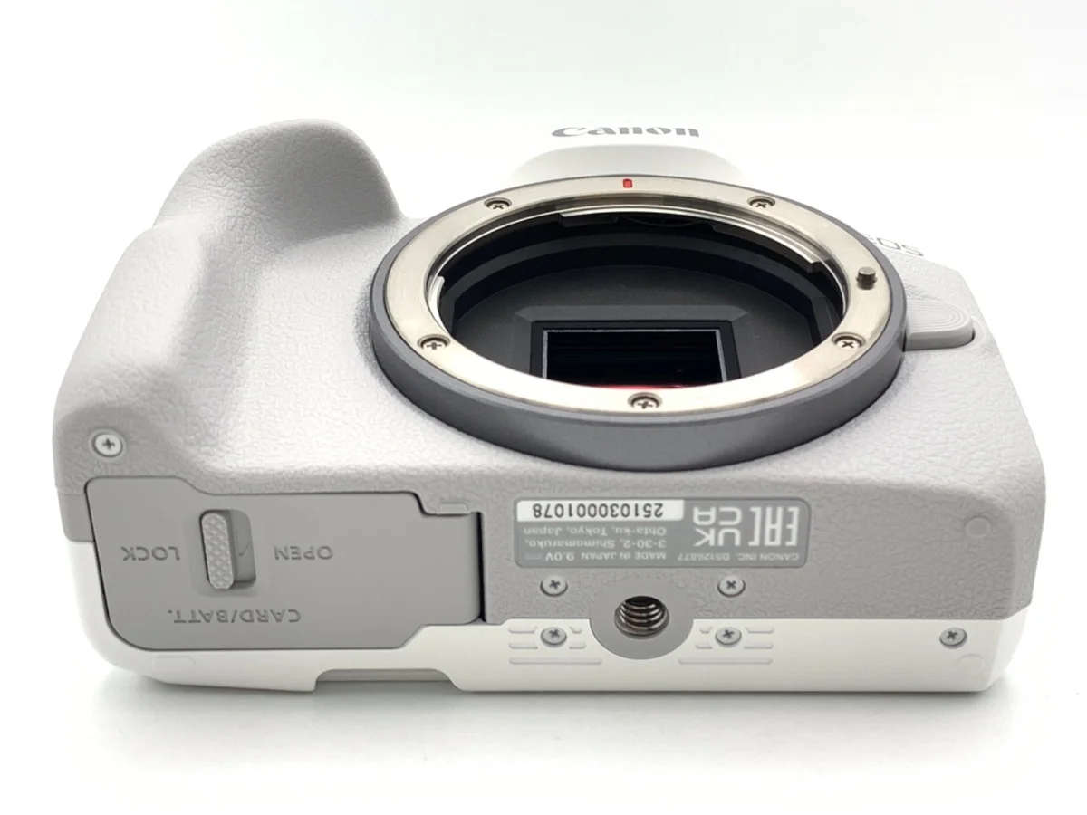 Canon EOS R50