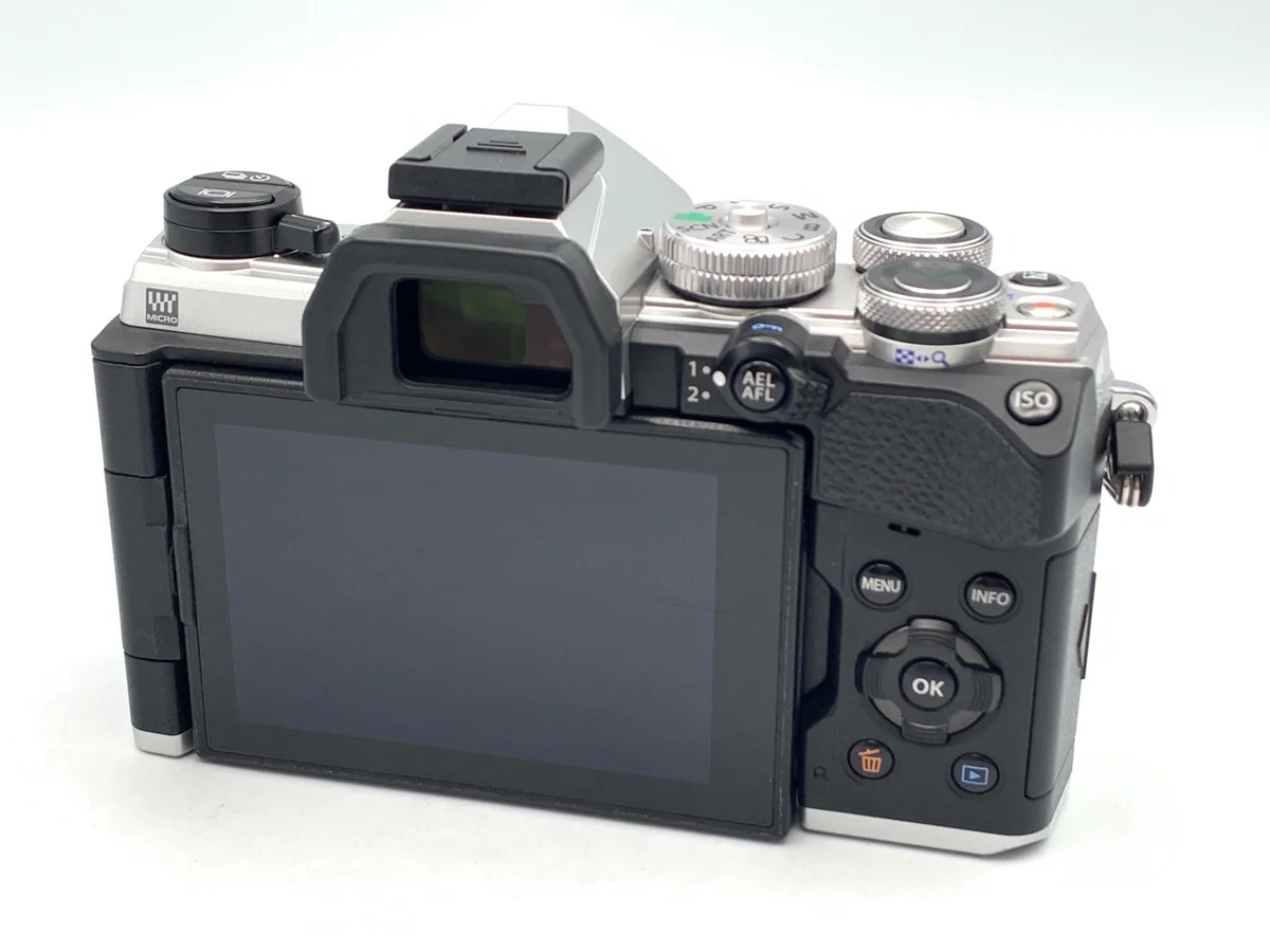 Olympus OM SYSTEM OM-5