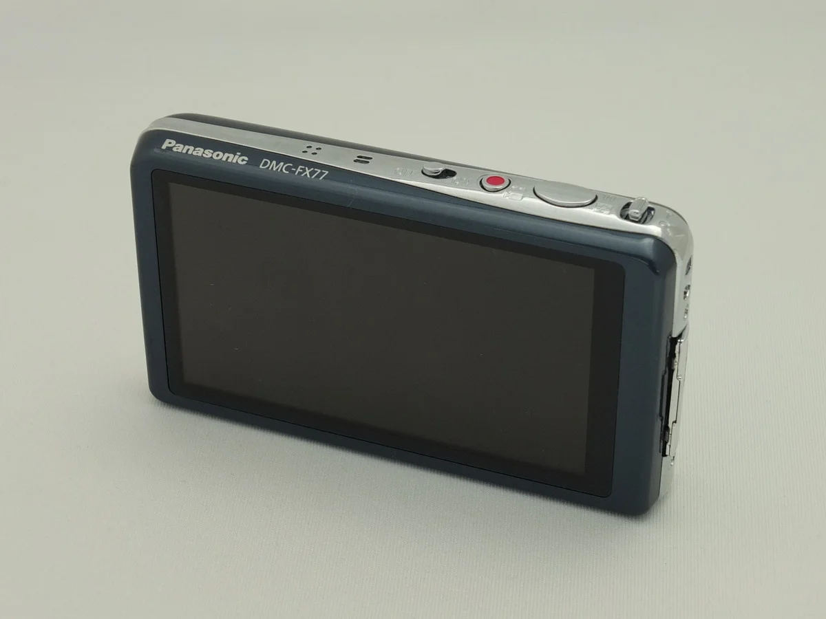 Panasonic LUMIX DMC-FX77