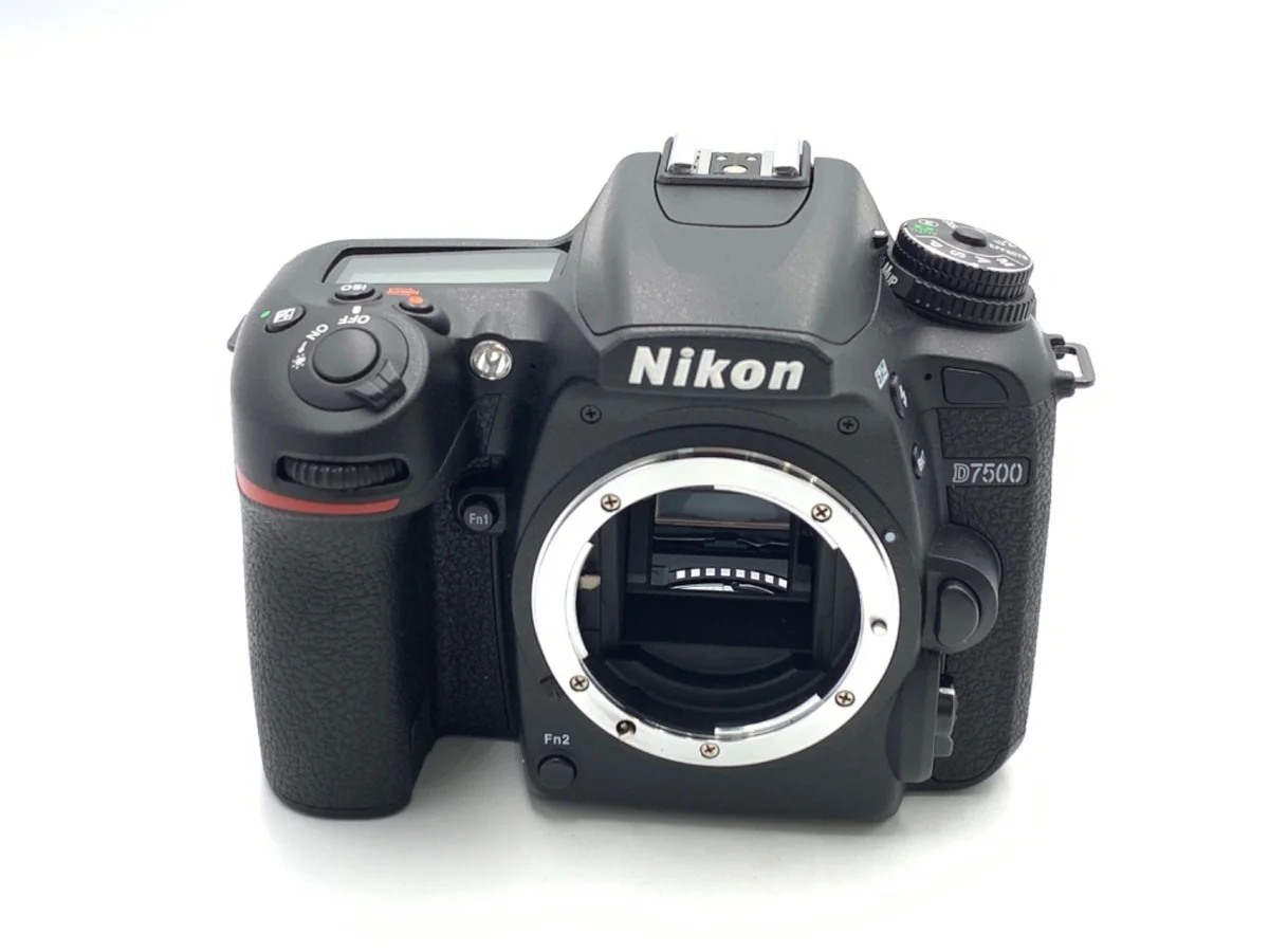 Nikon D7500