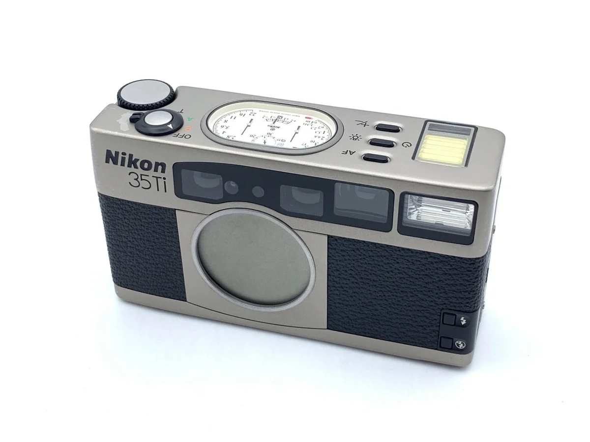 Nikon 35Ti (35/2.8)