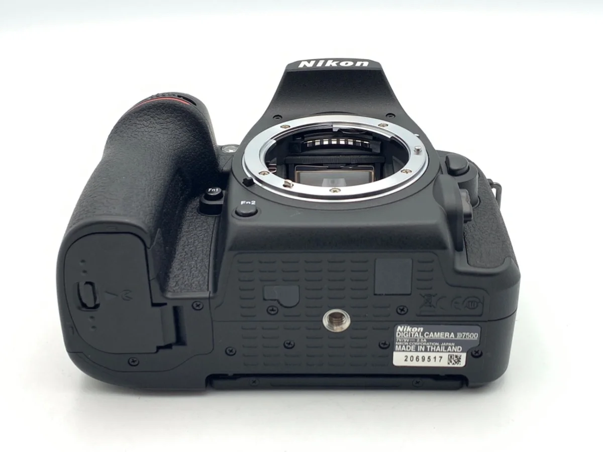 Nikon D7500