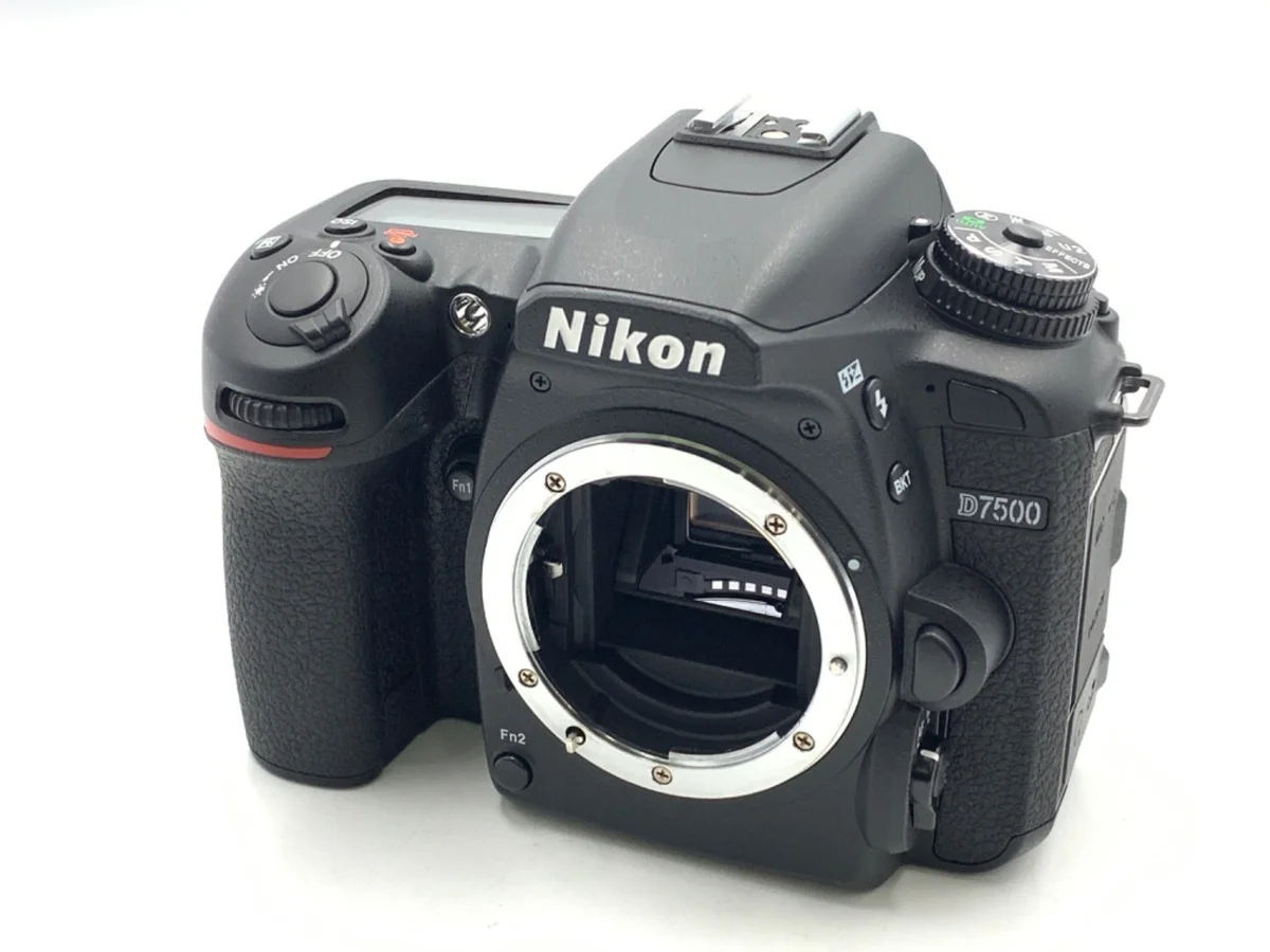 Nikon D7500