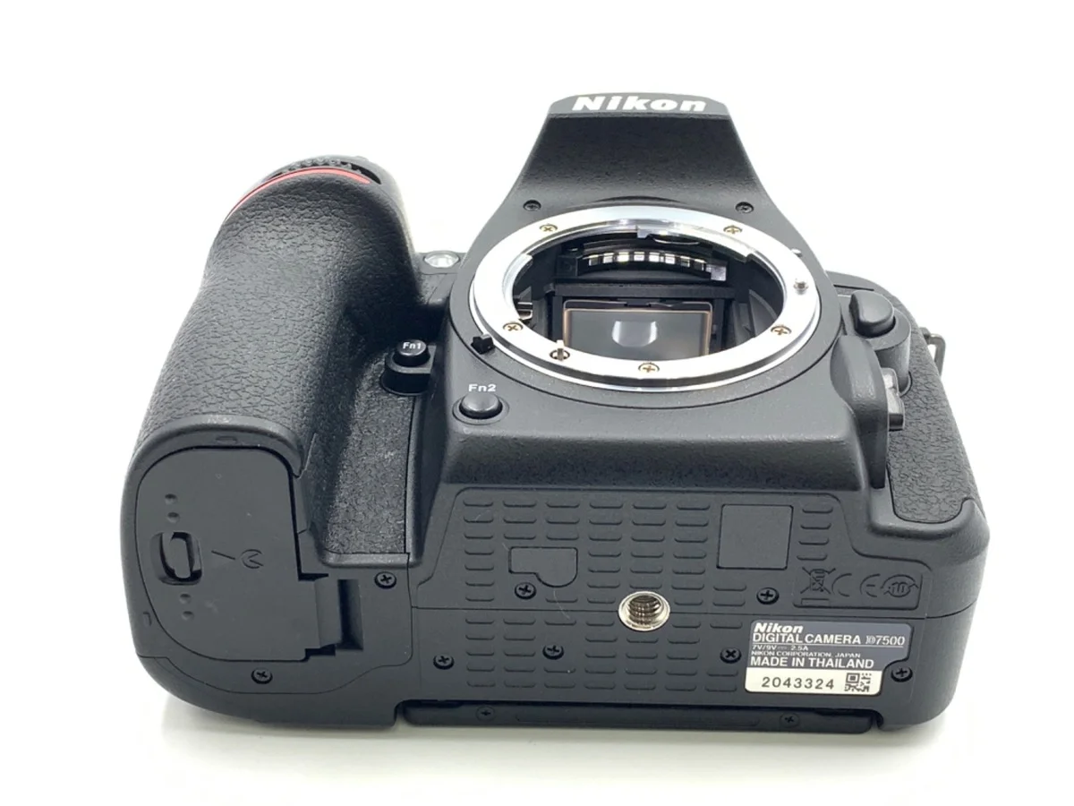 Nikon D7500