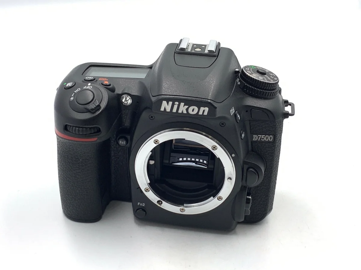 Nikon D7500