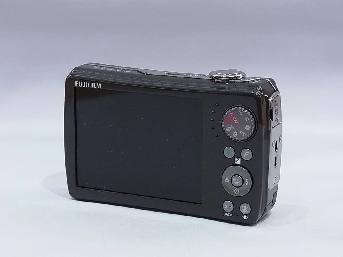Fujifilm FinePix F200EXR