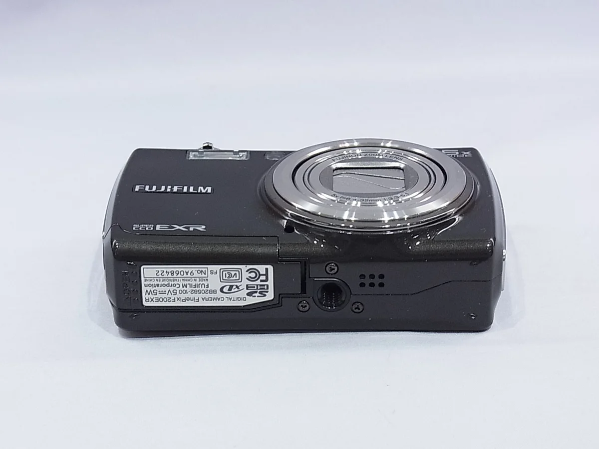 Fujifilm FinePix F200EXR