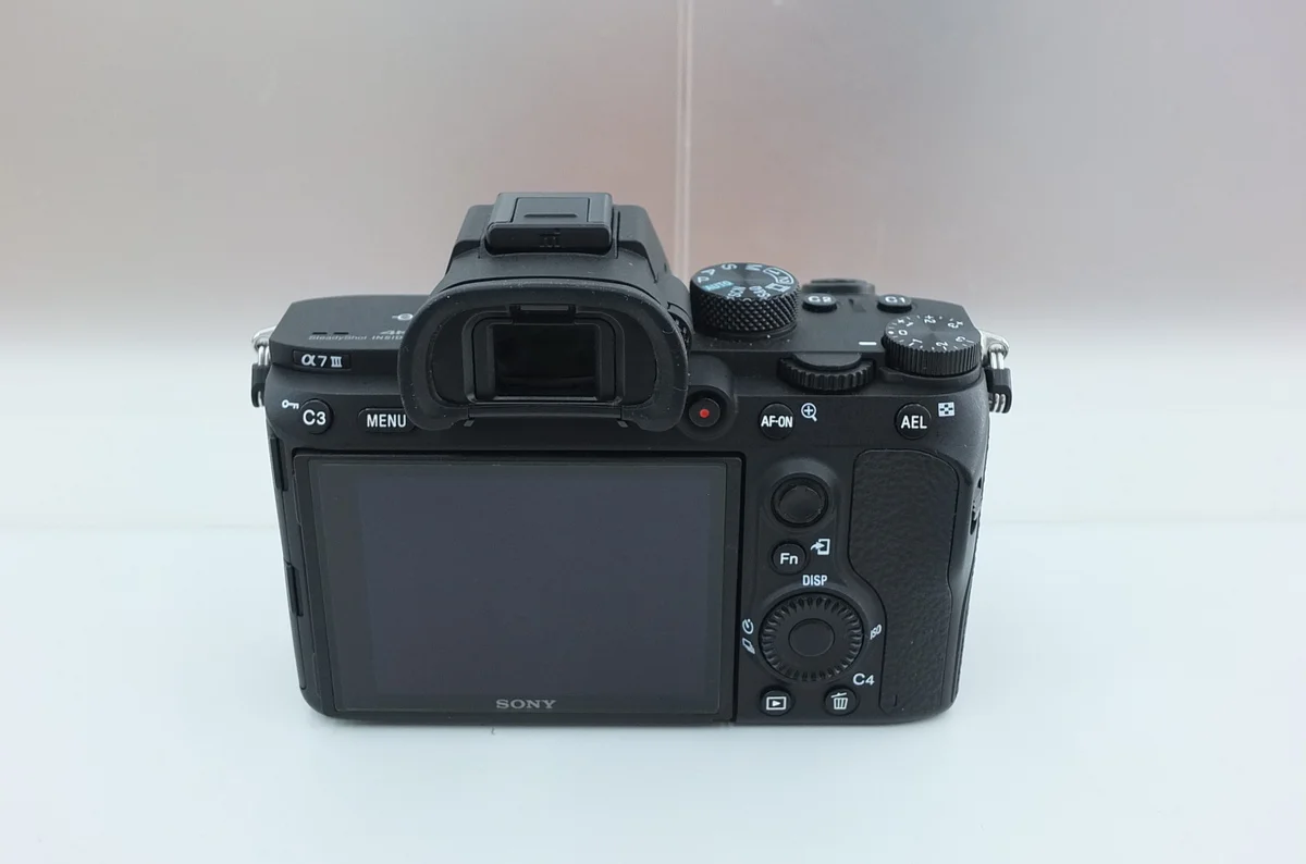 Sony α7III [ILCE-7M3