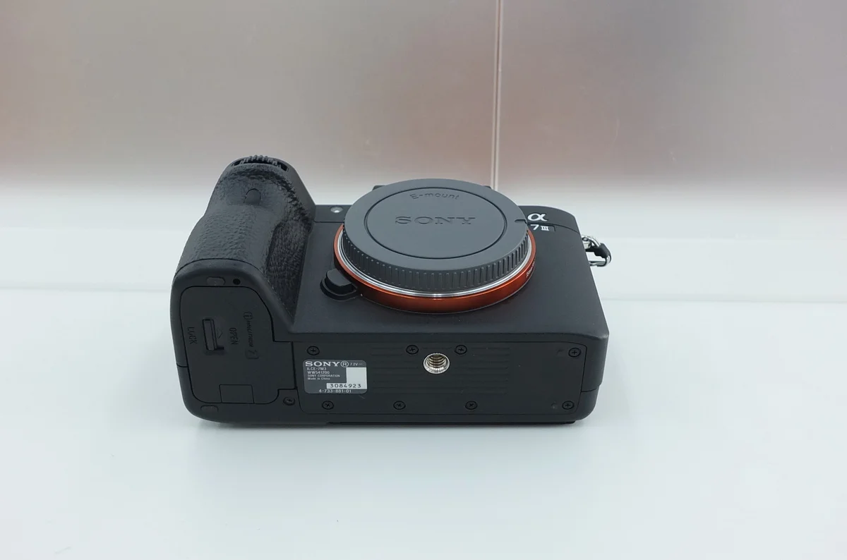 Sony α7III [ILCE-7M3