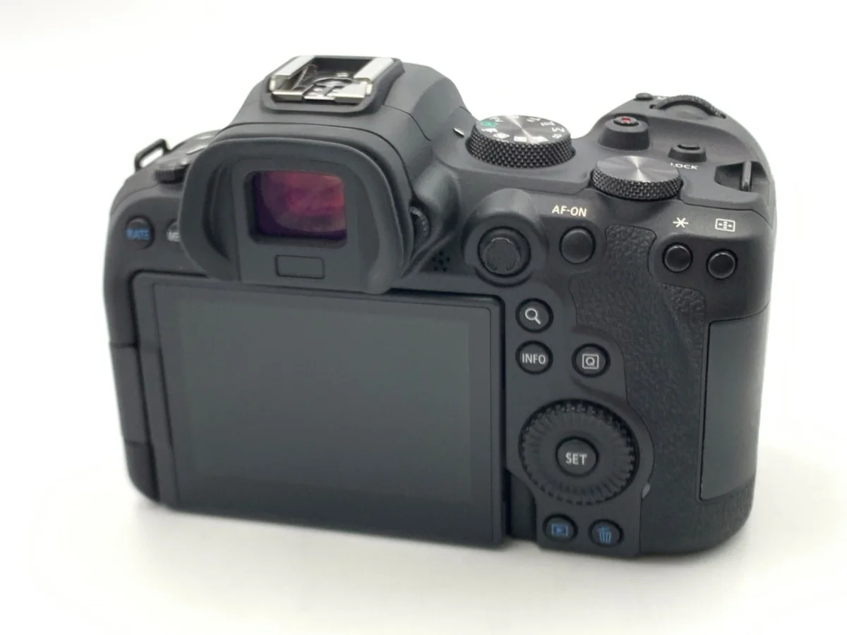 Canon EOS R6