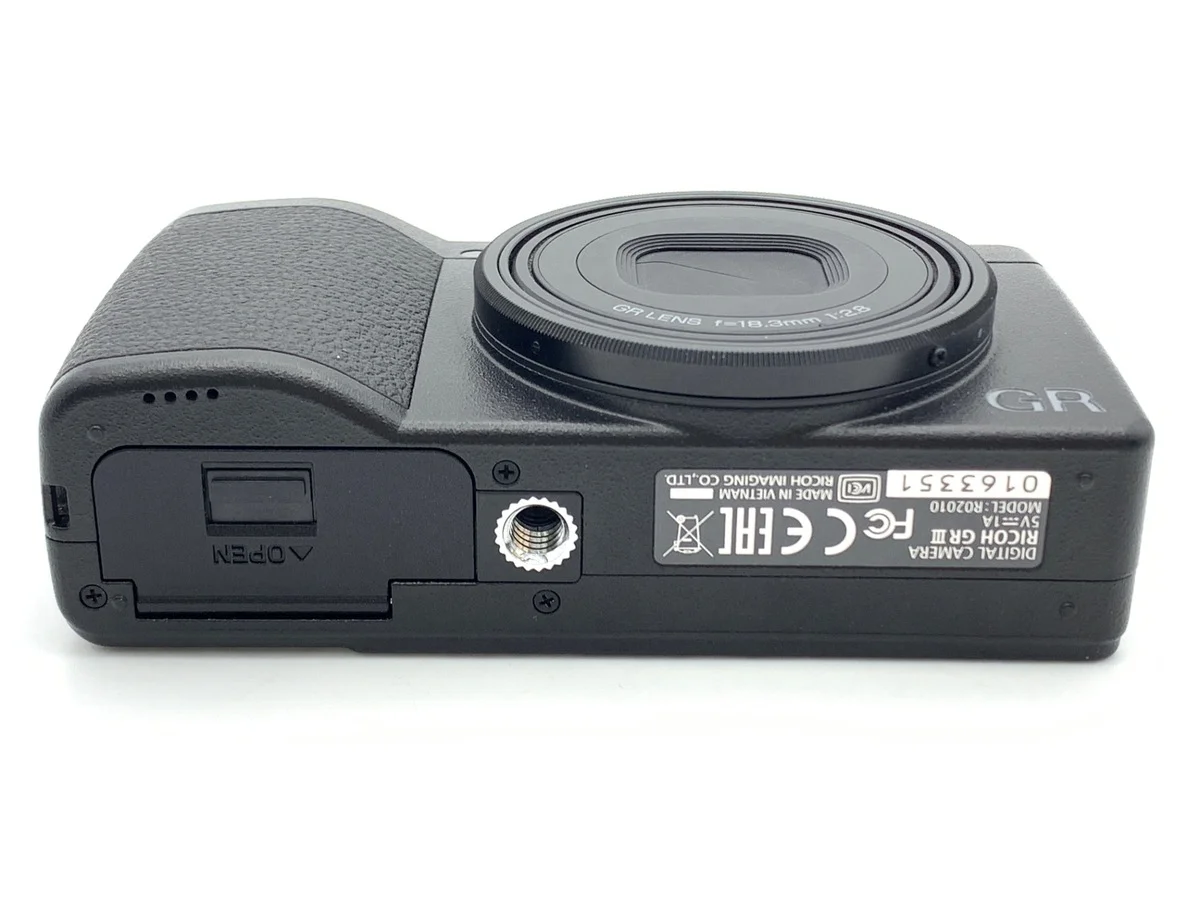 Ricoh GR III