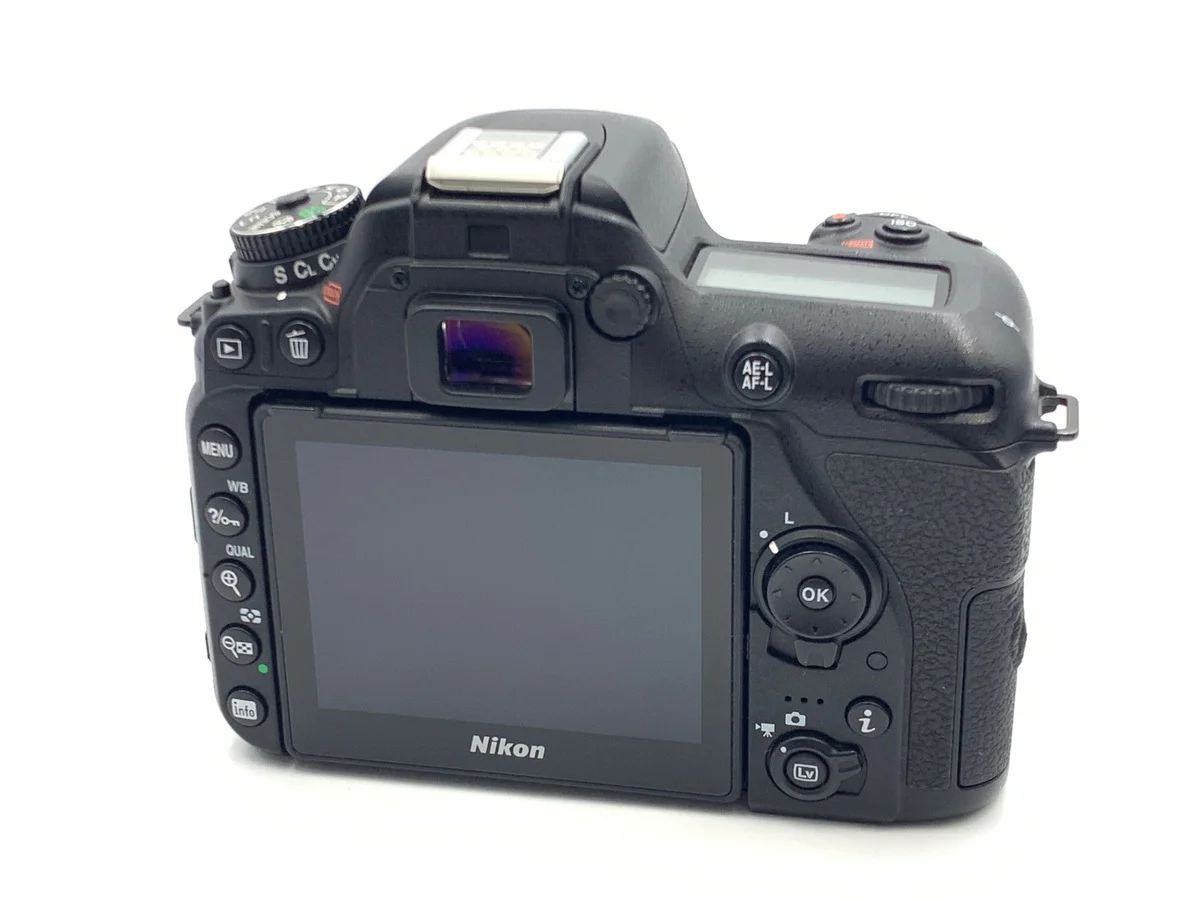 Nikon D7500