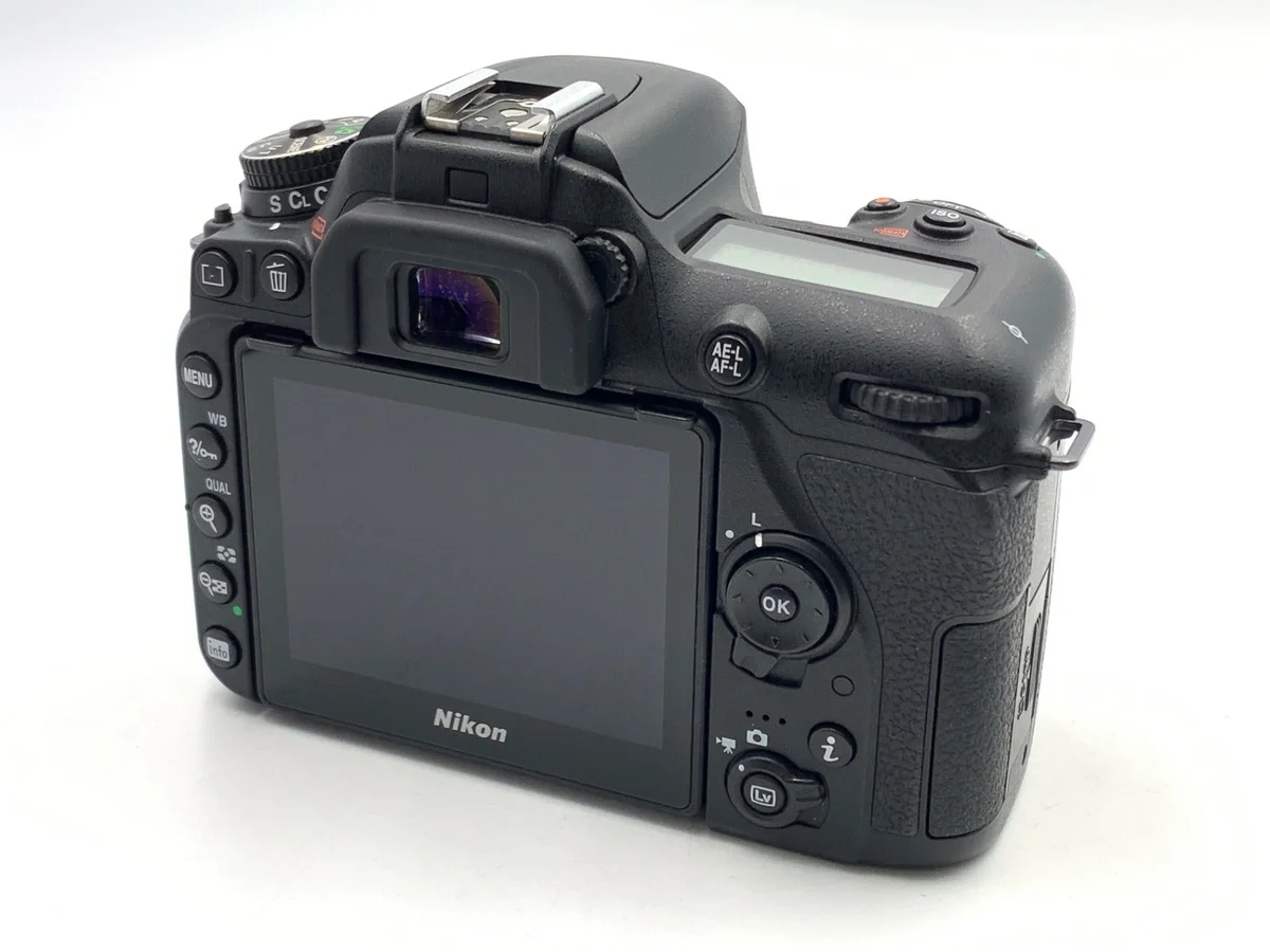 Nikon D7500