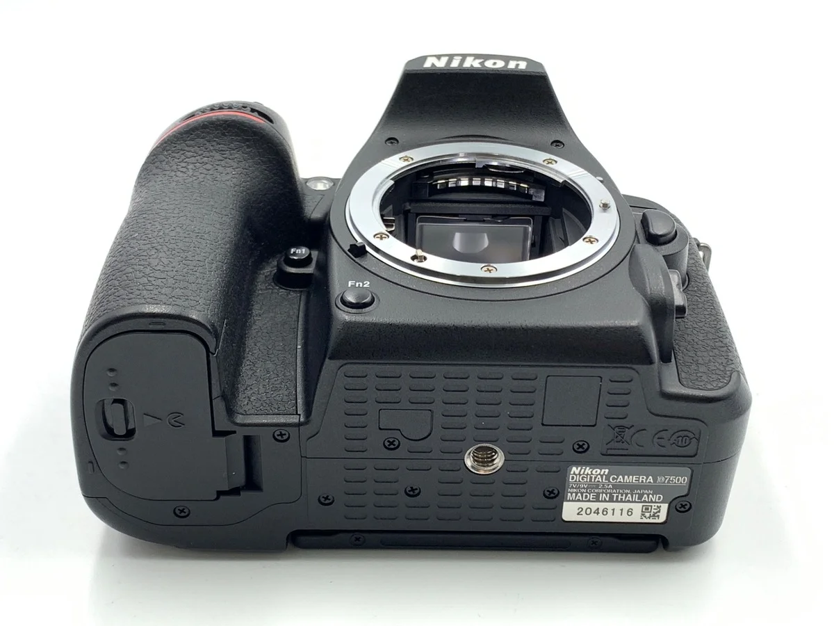 Nikon D7500