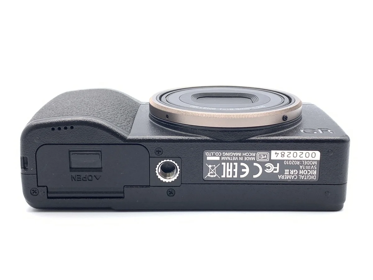 Ricoh GR III