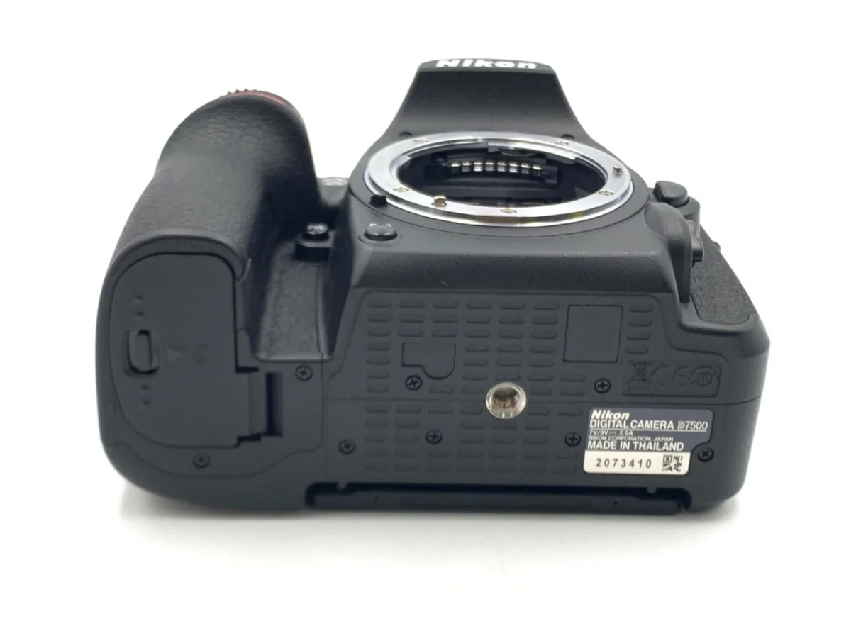 Nikon D7500