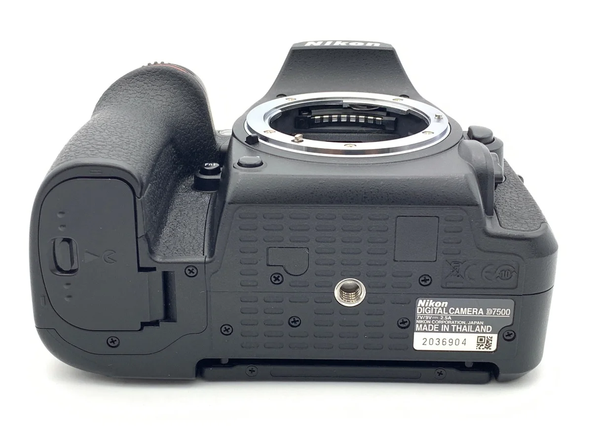 Nikon D7500