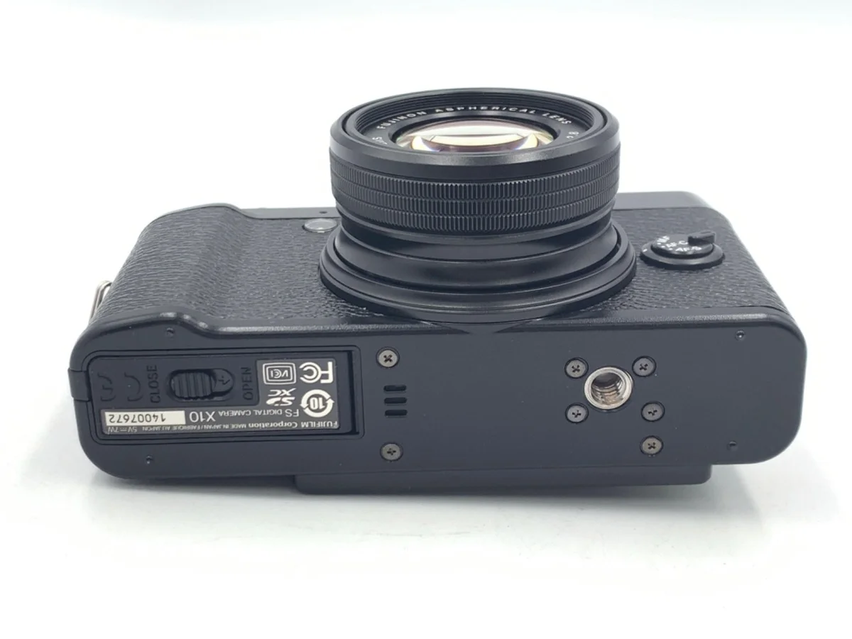 Fujifilm X10
