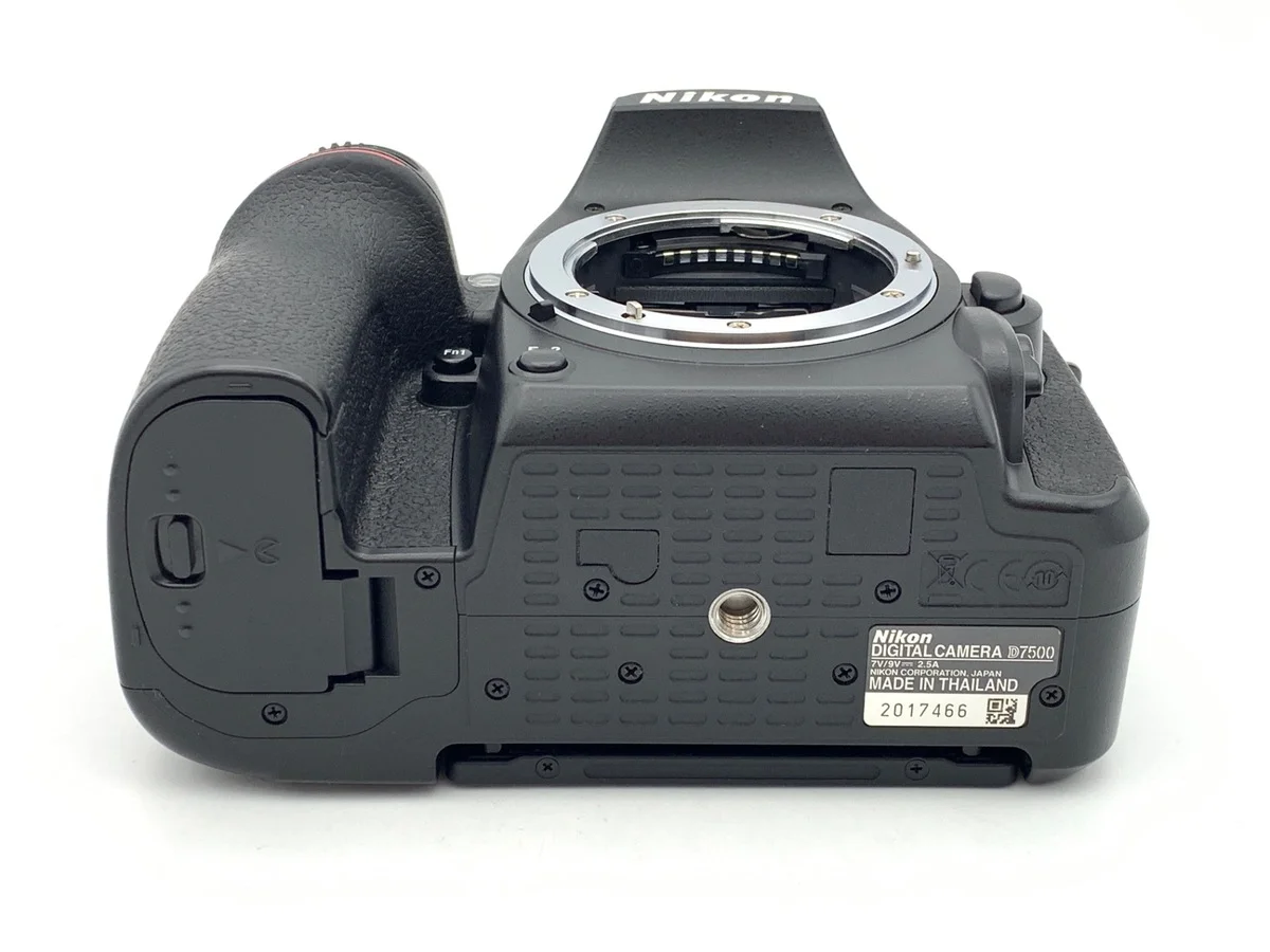 Nikon D7500