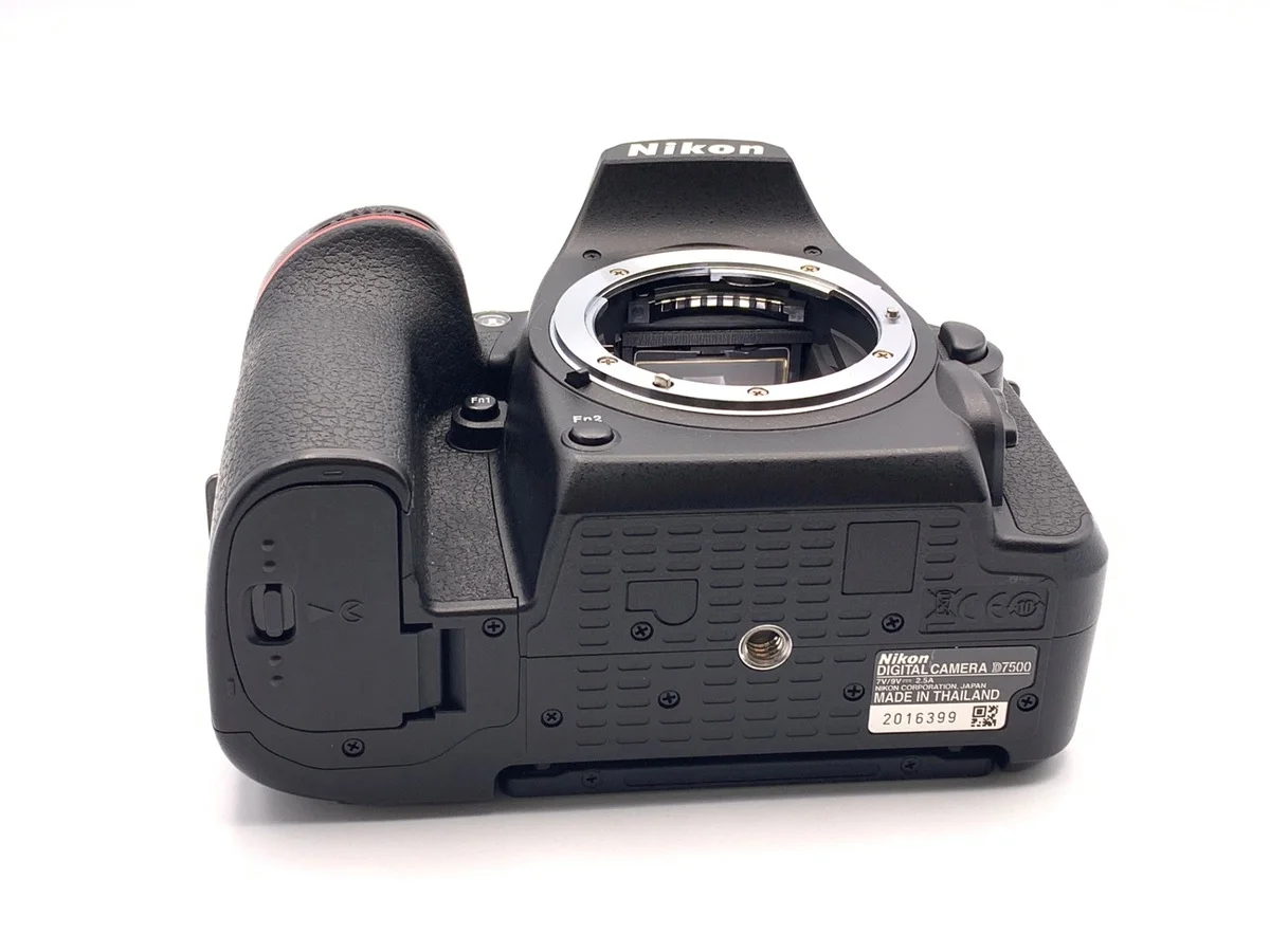 Nikon D7500