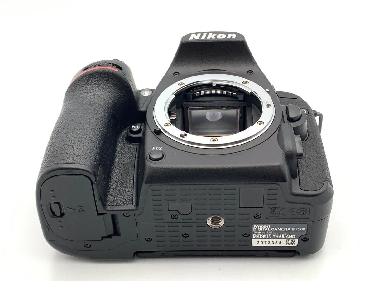 Nikon D7500