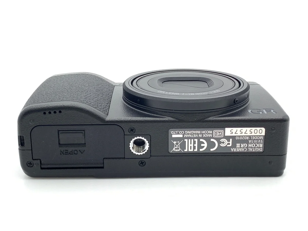 Ricoh GR III