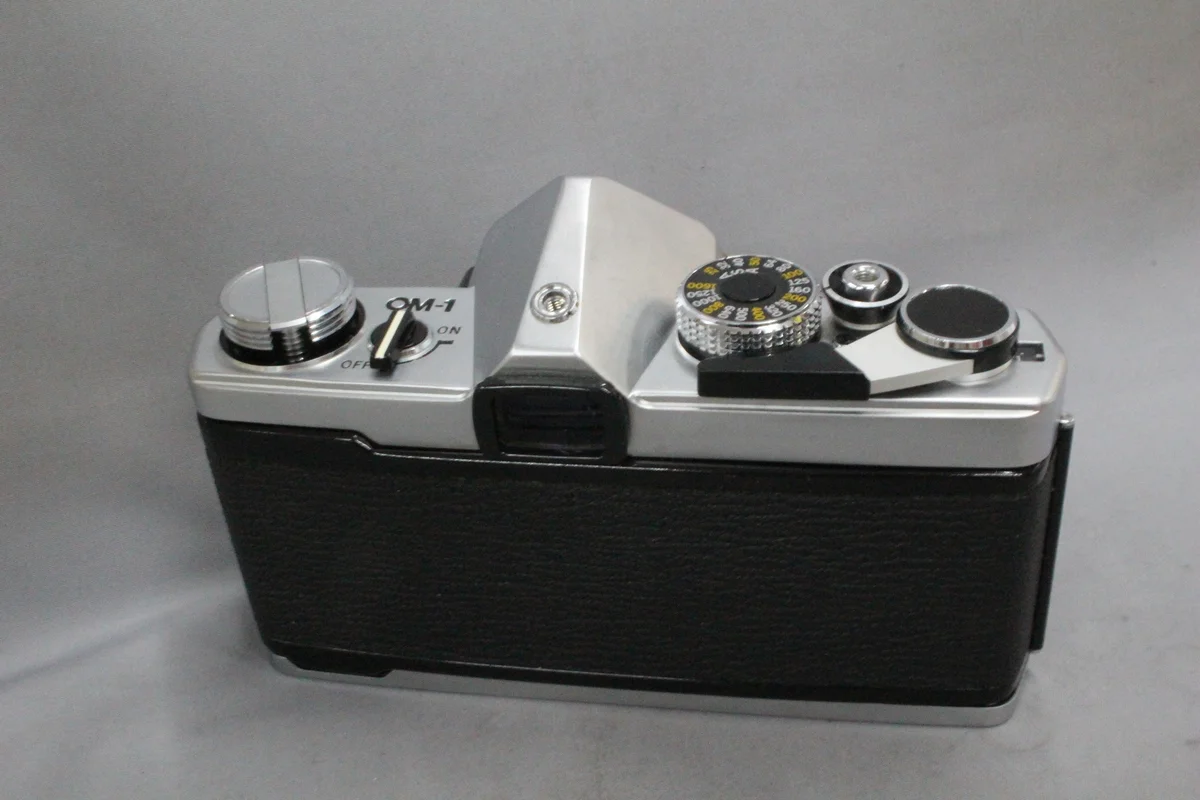 Olympus OM-1