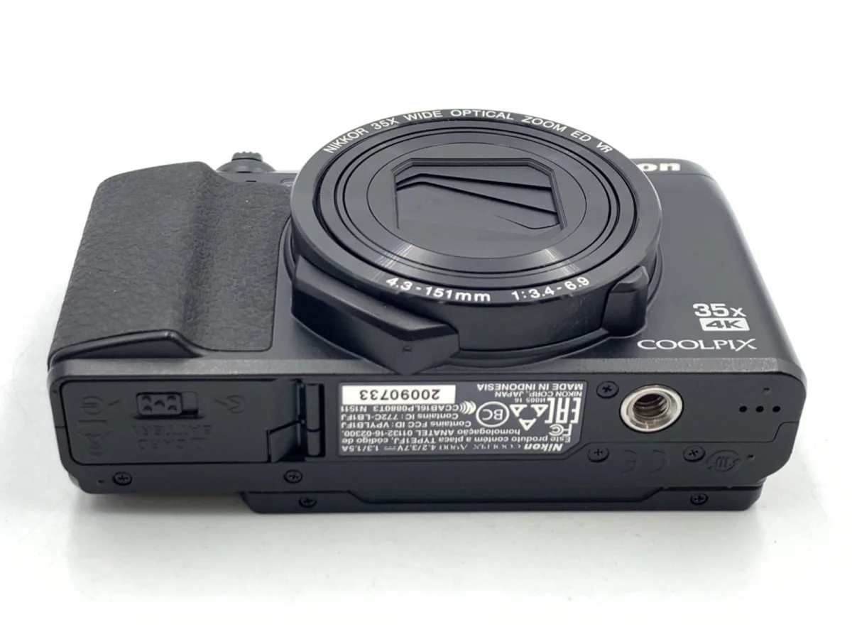 Nikon COOLPIX A900