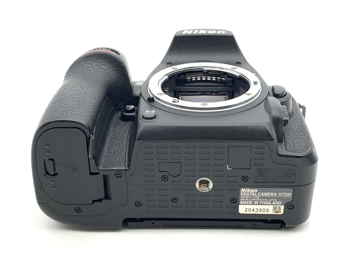 Nikon D7500