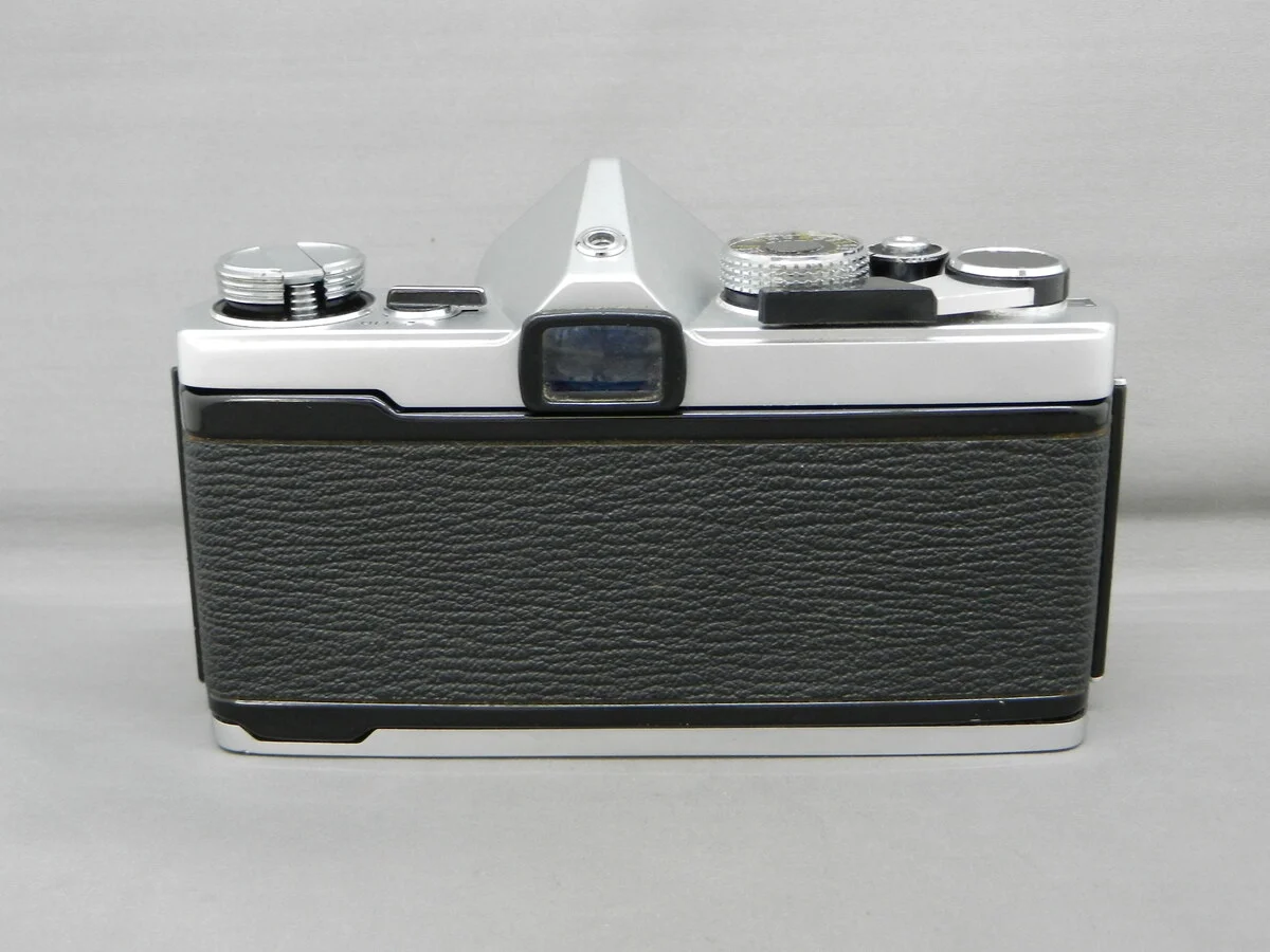 Olympus OM-1