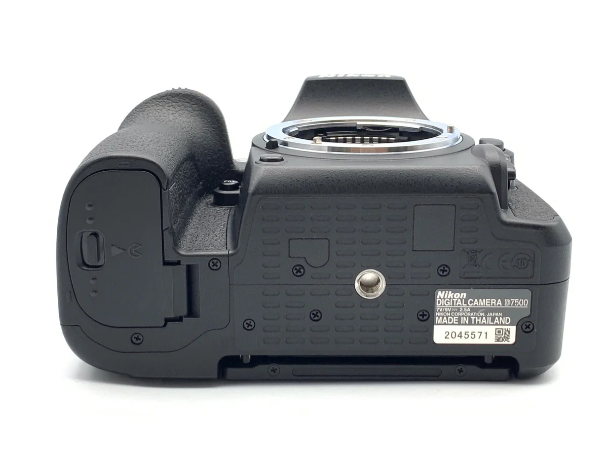 Nikon D7500
