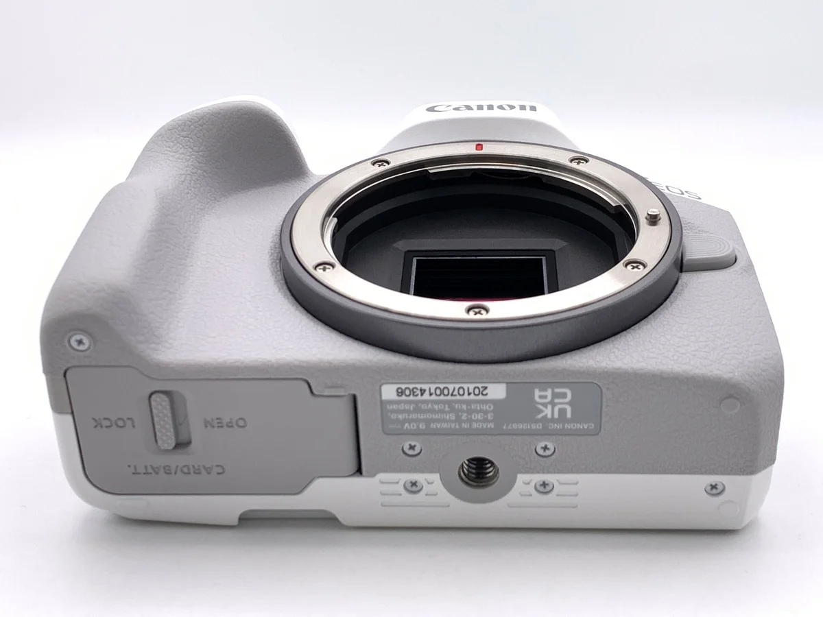 Canon EOS R50