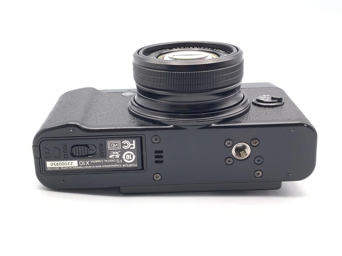 Fujifilm X10
