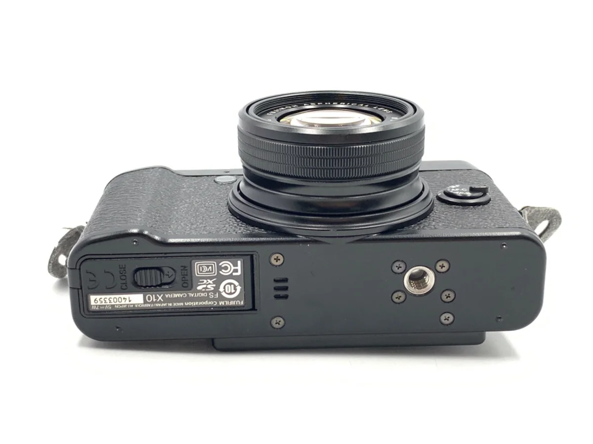 Fujifilm X10