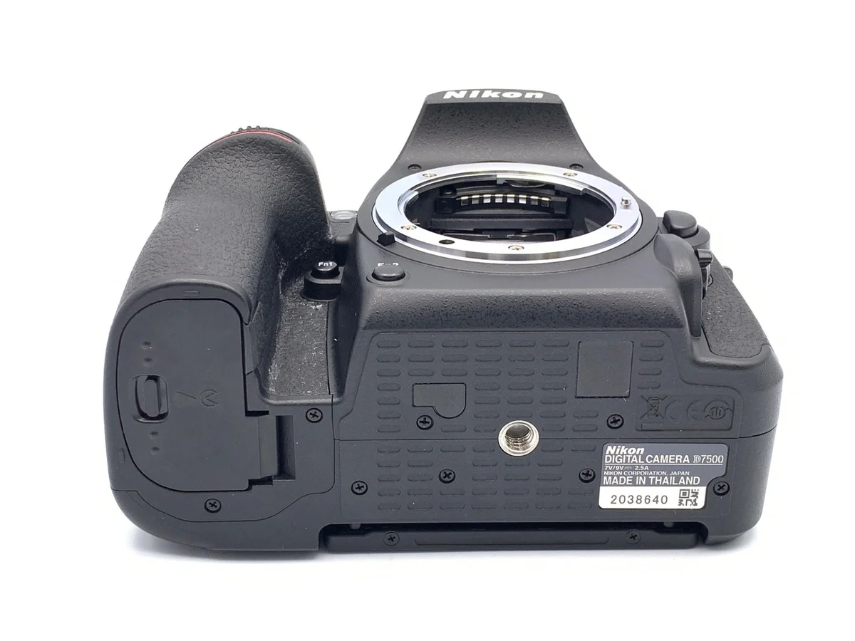 Nikon D7500