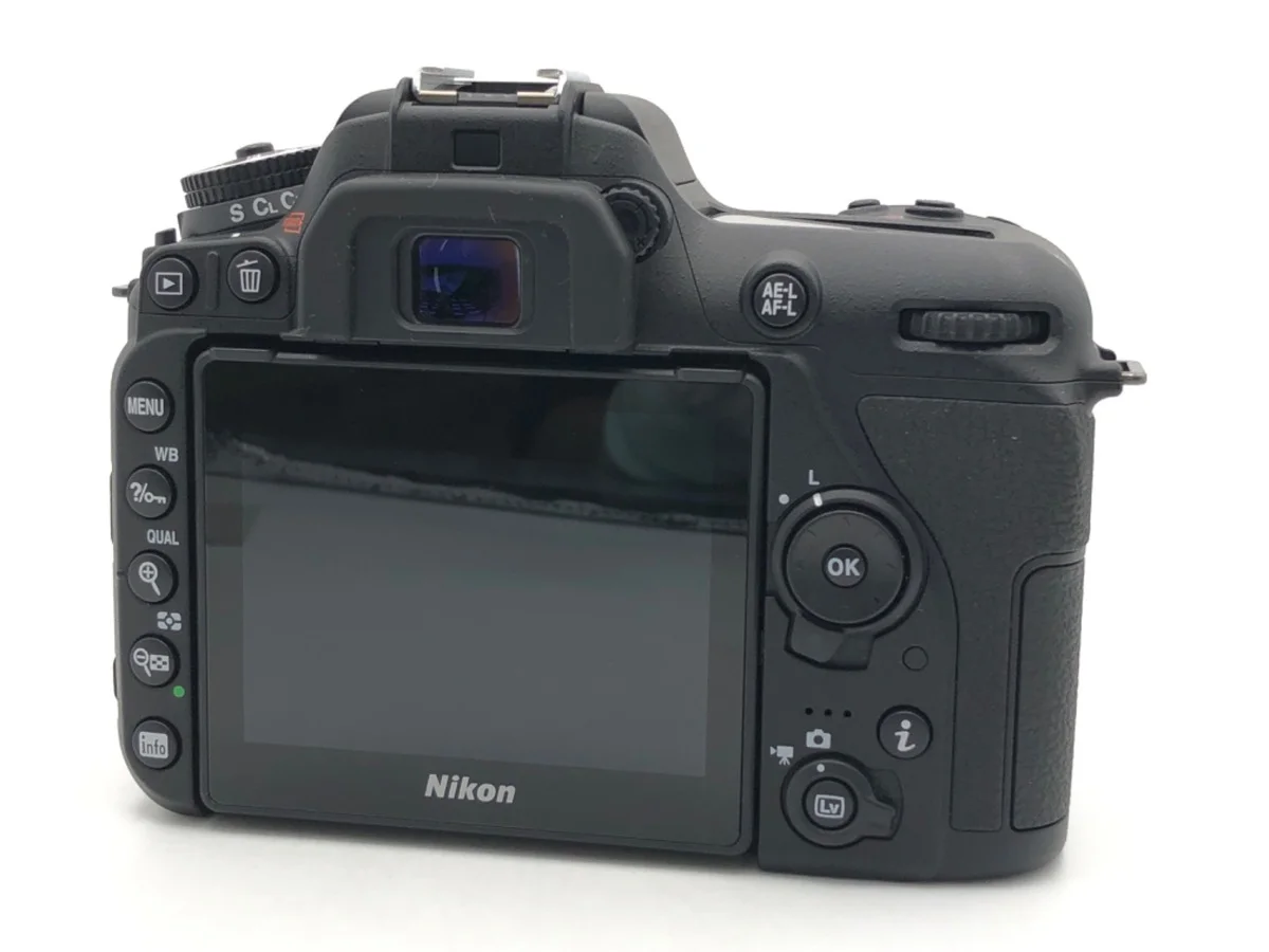 Nikon D7500