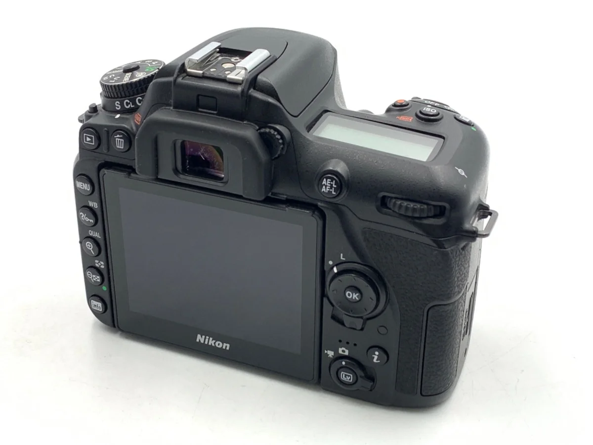 Nikon D7500