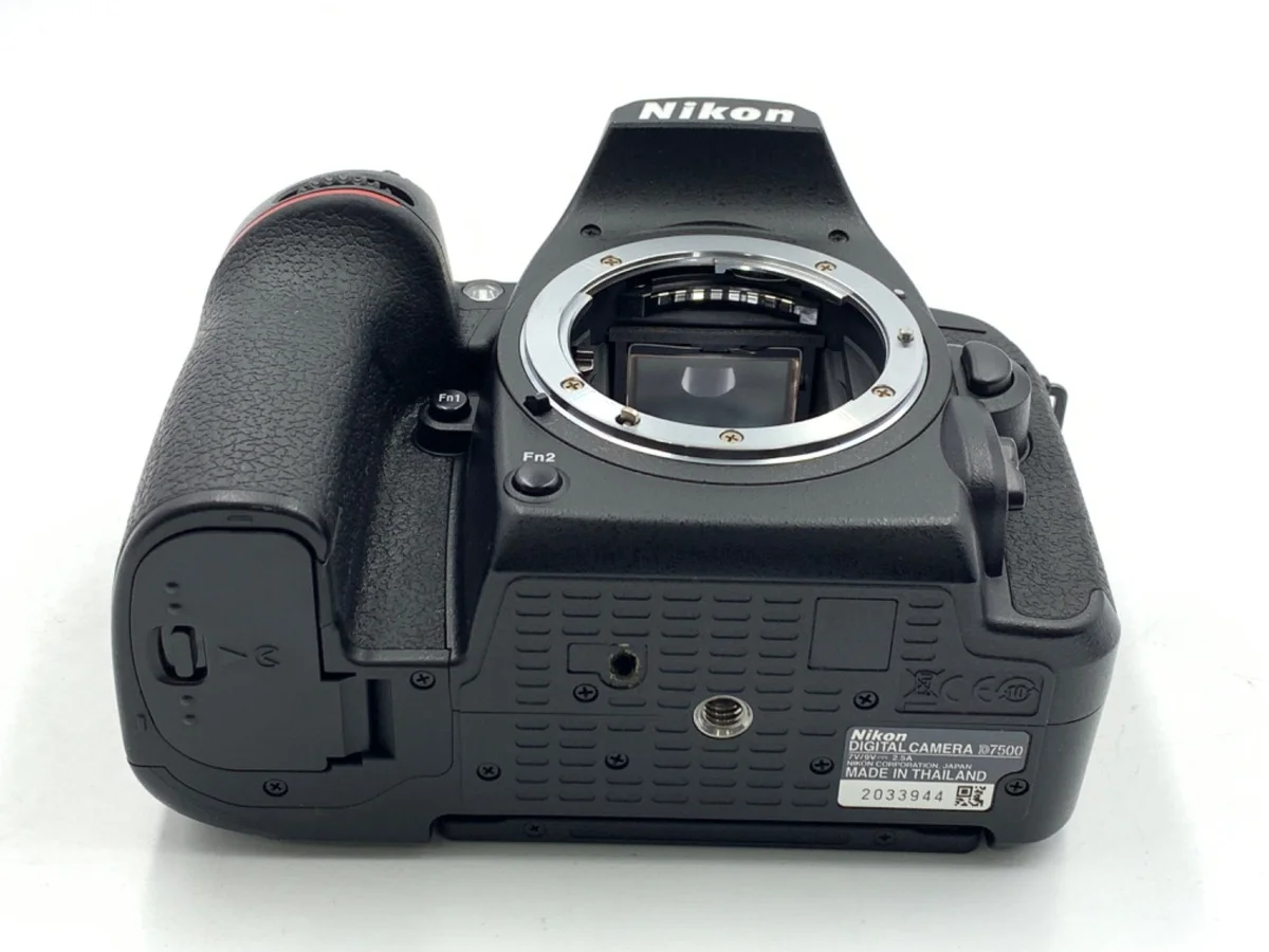 Nikon D7500