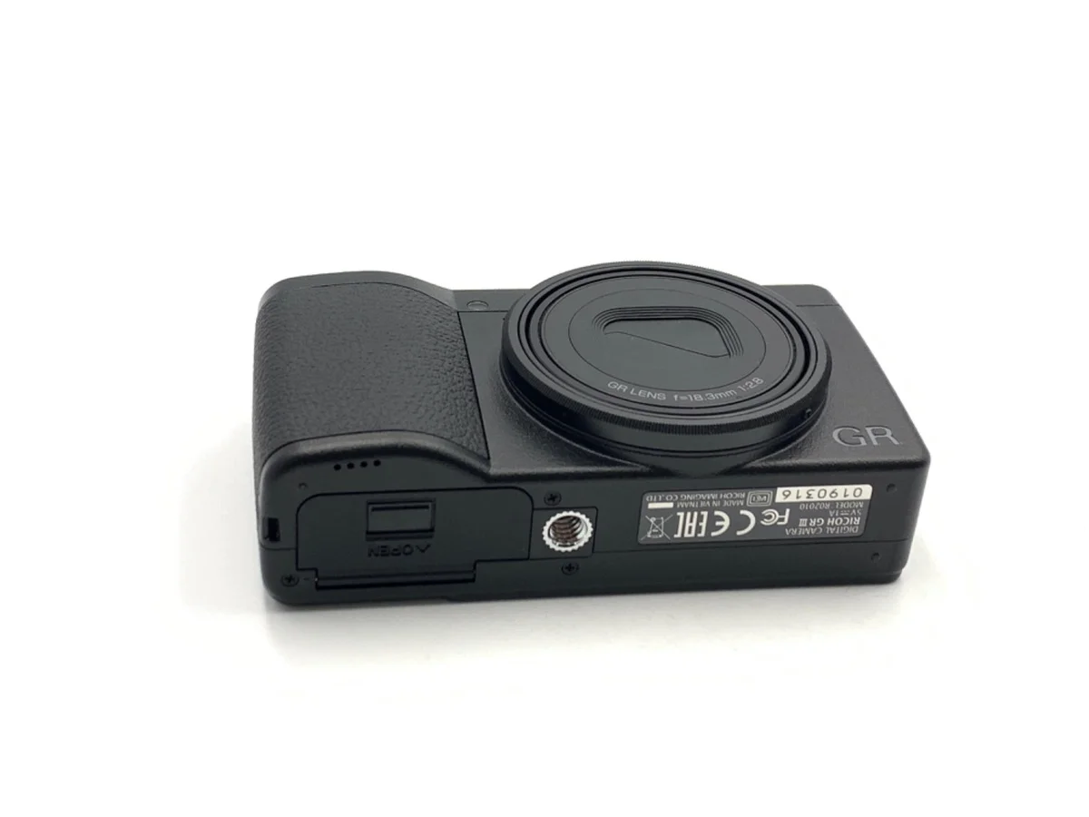 Ricoh GR III