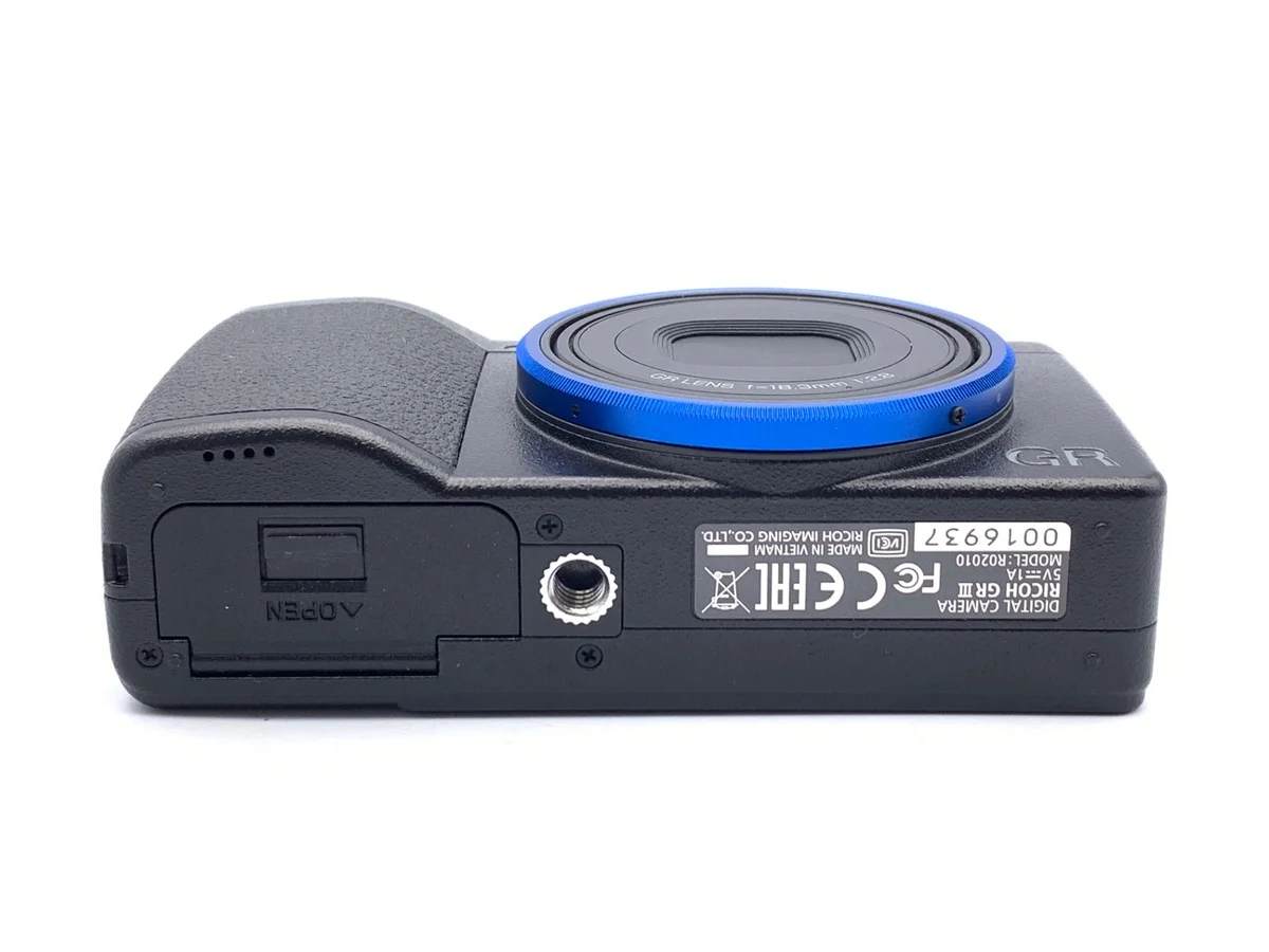 Ricoh GR III