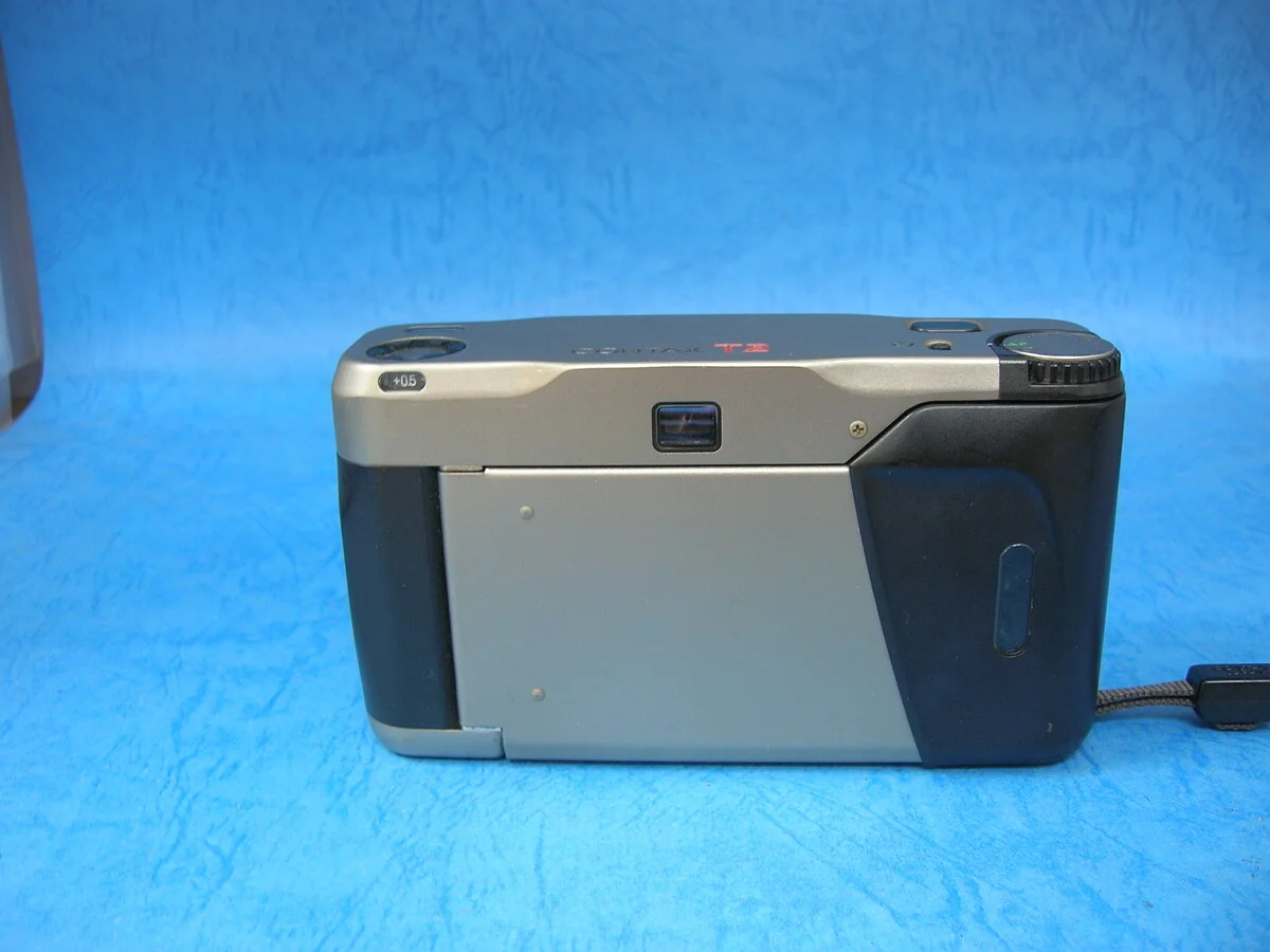 Contax T2