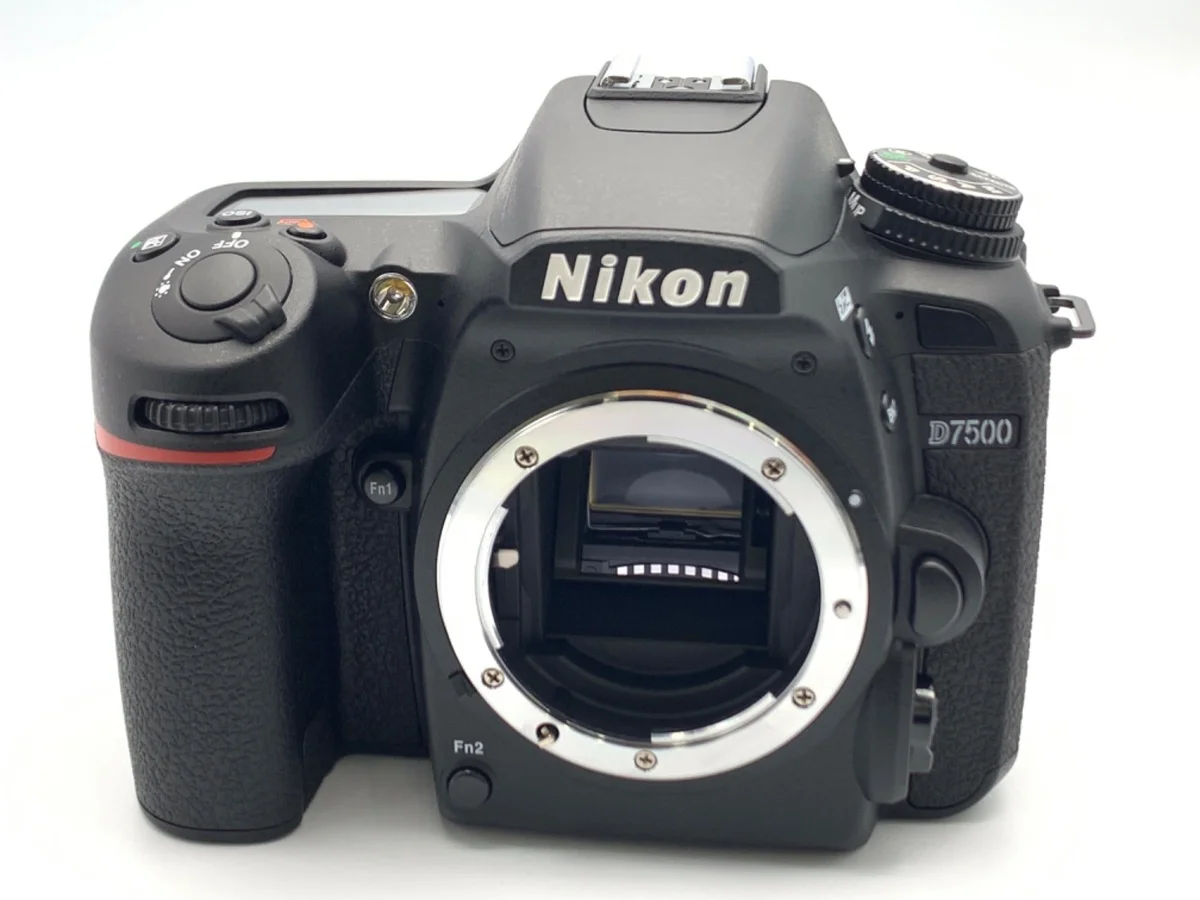 Nikon D7500