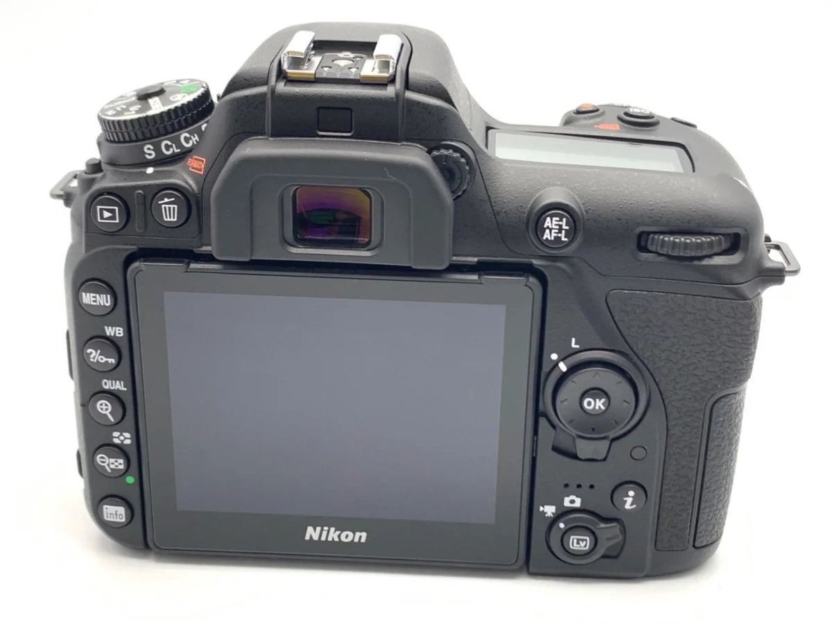 Nikon D7500