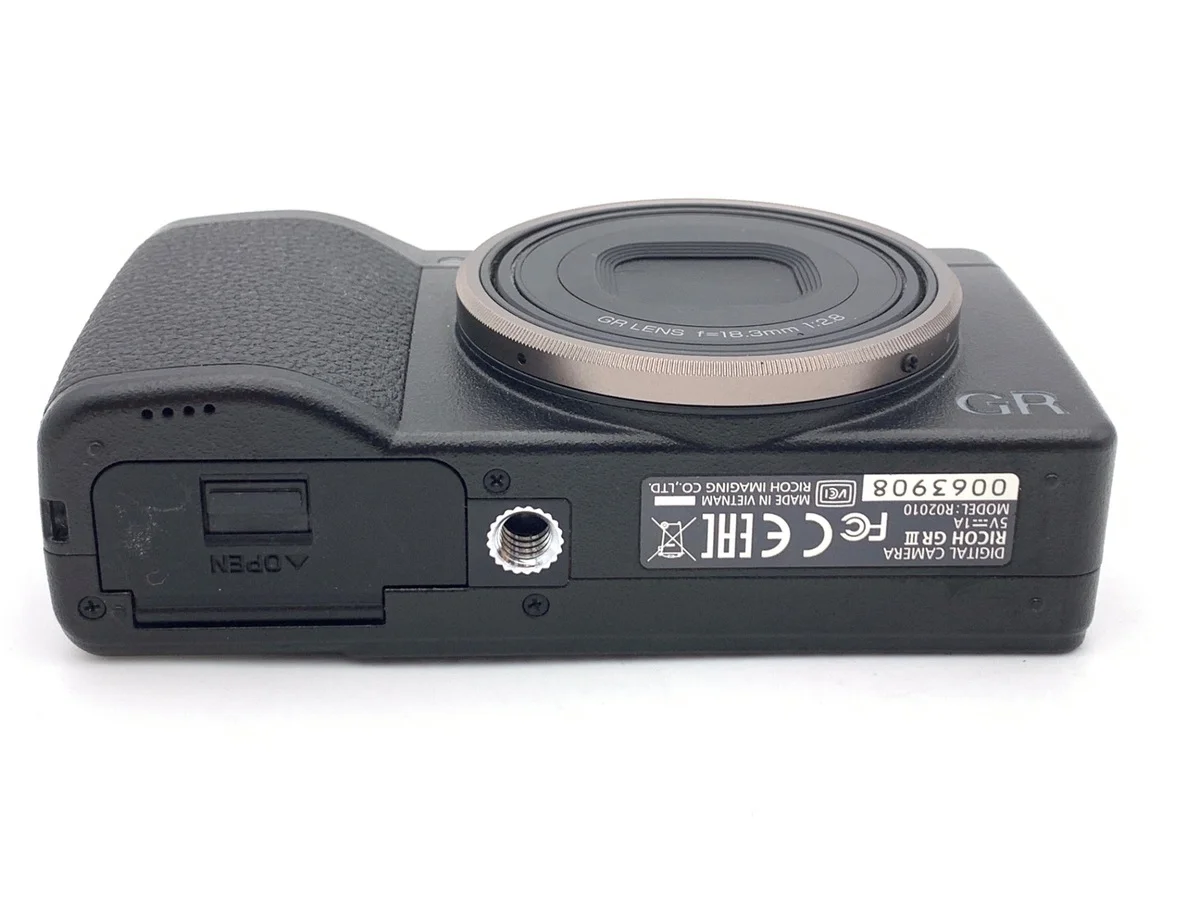 Ricoh GR III