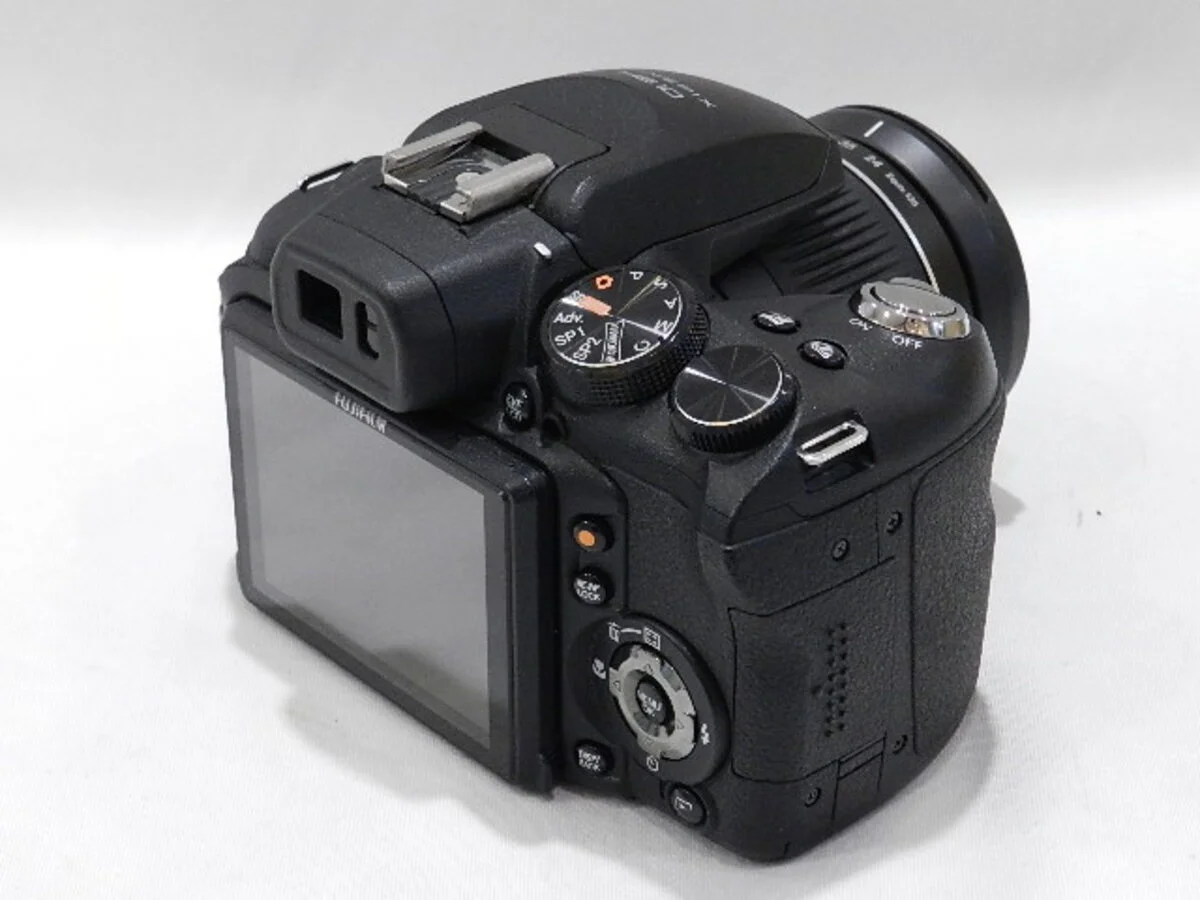 Fujifilm FinePix HS10