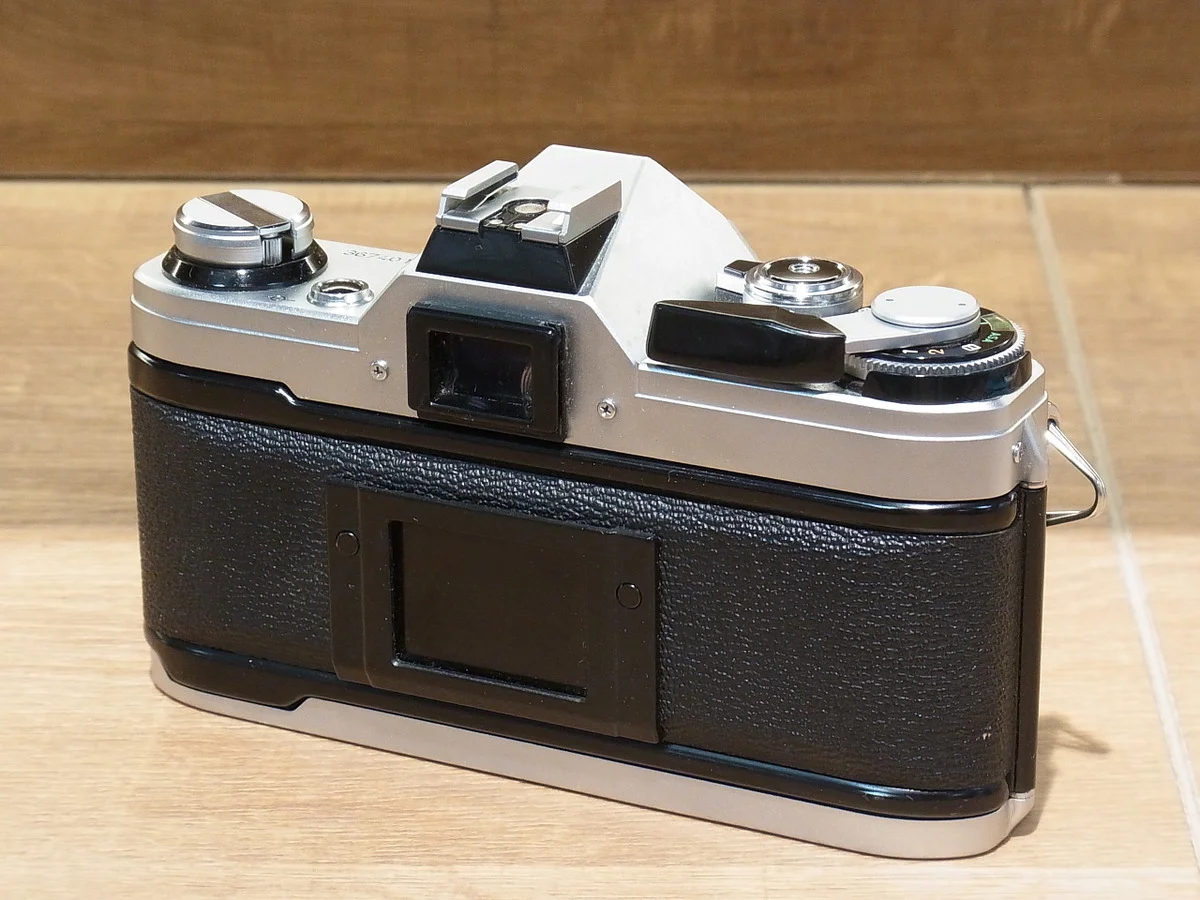 Canon AE-1