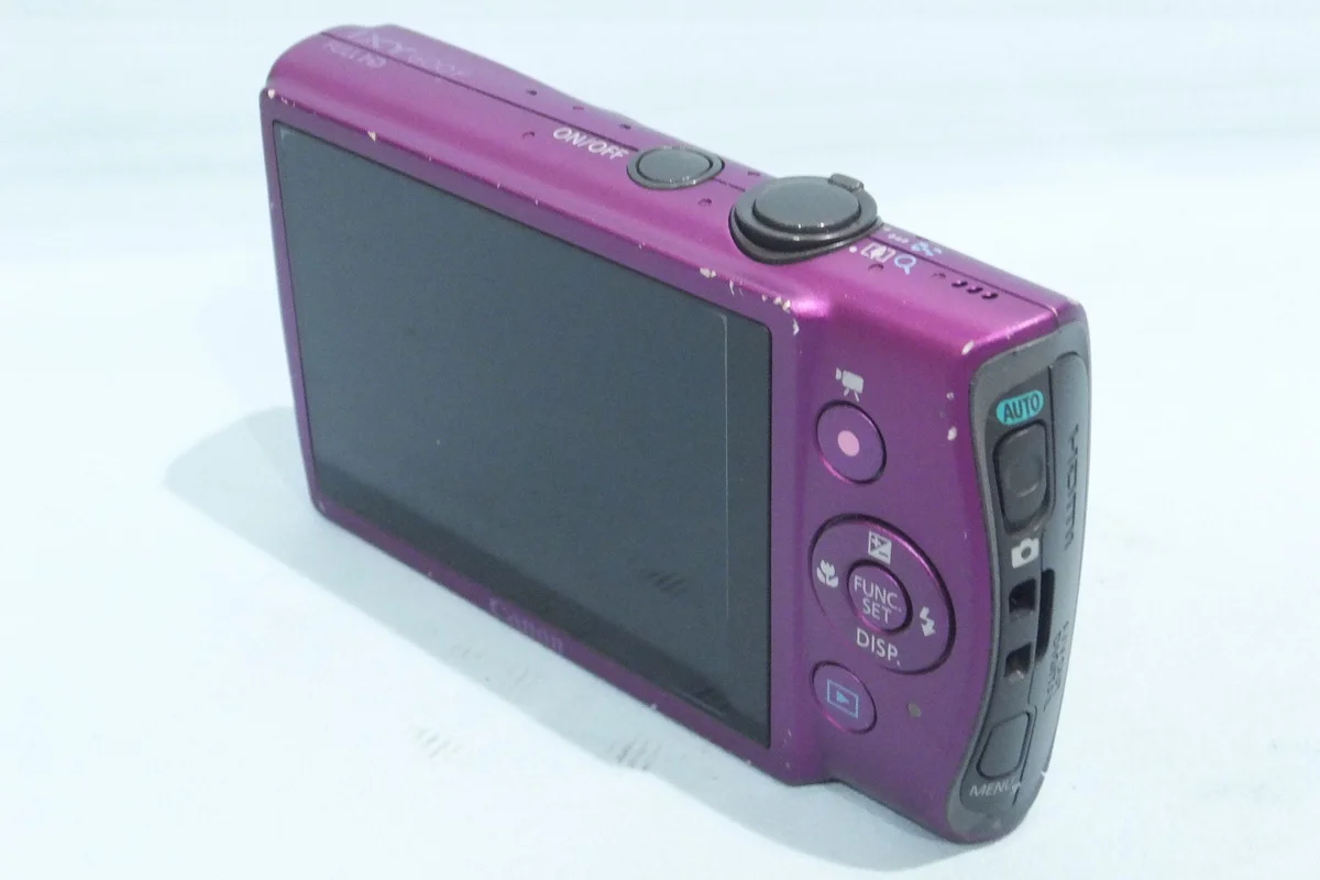 Canon IXY 600F