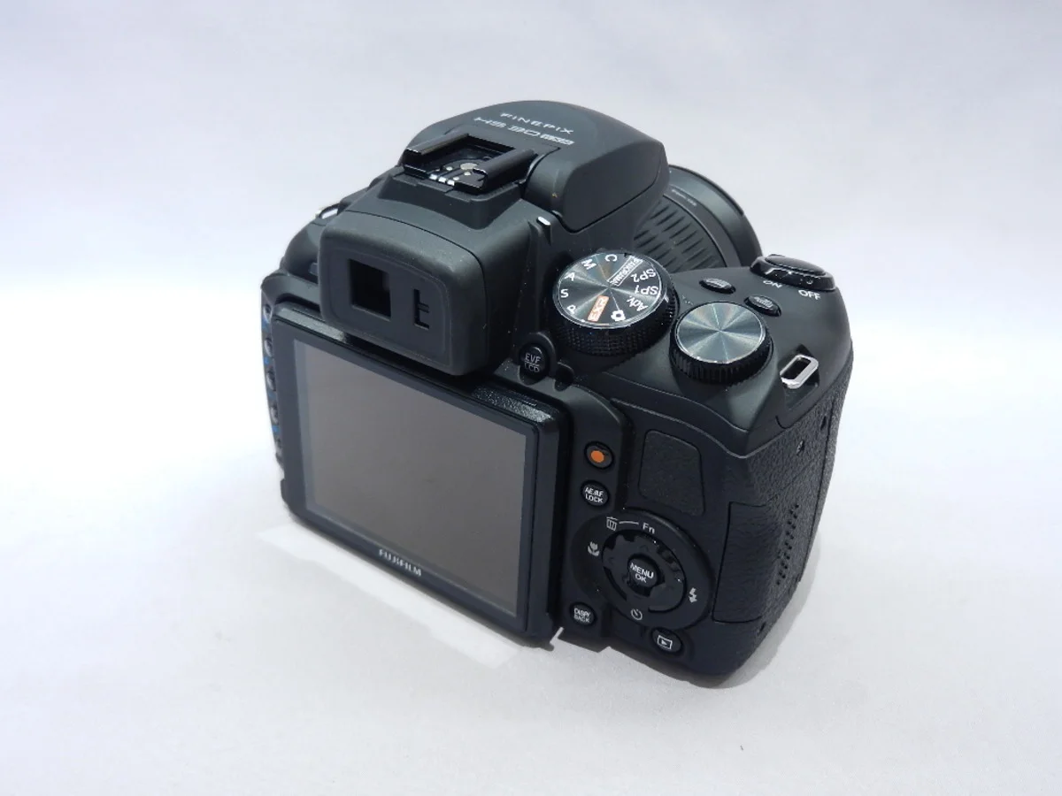 Fujifilm FinePix HS30EXR