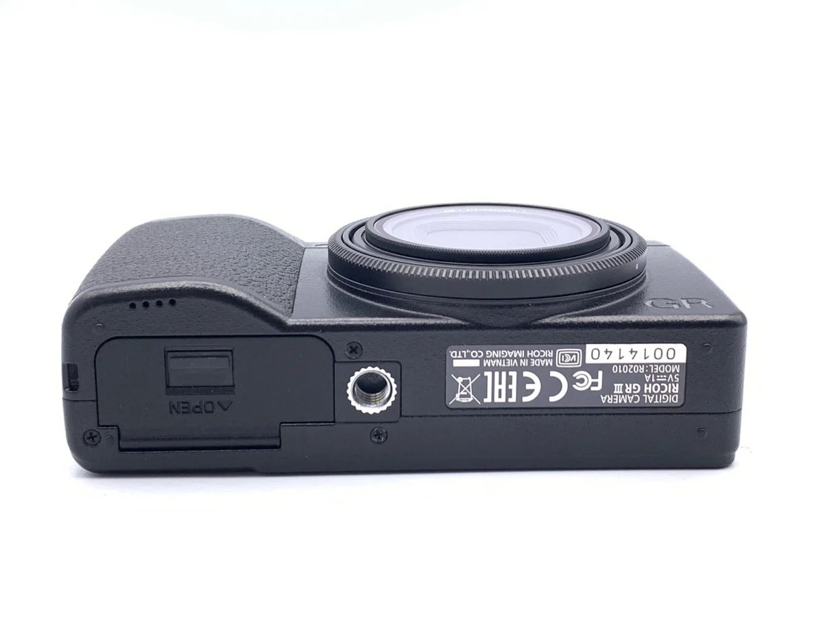 Ricoh GR III